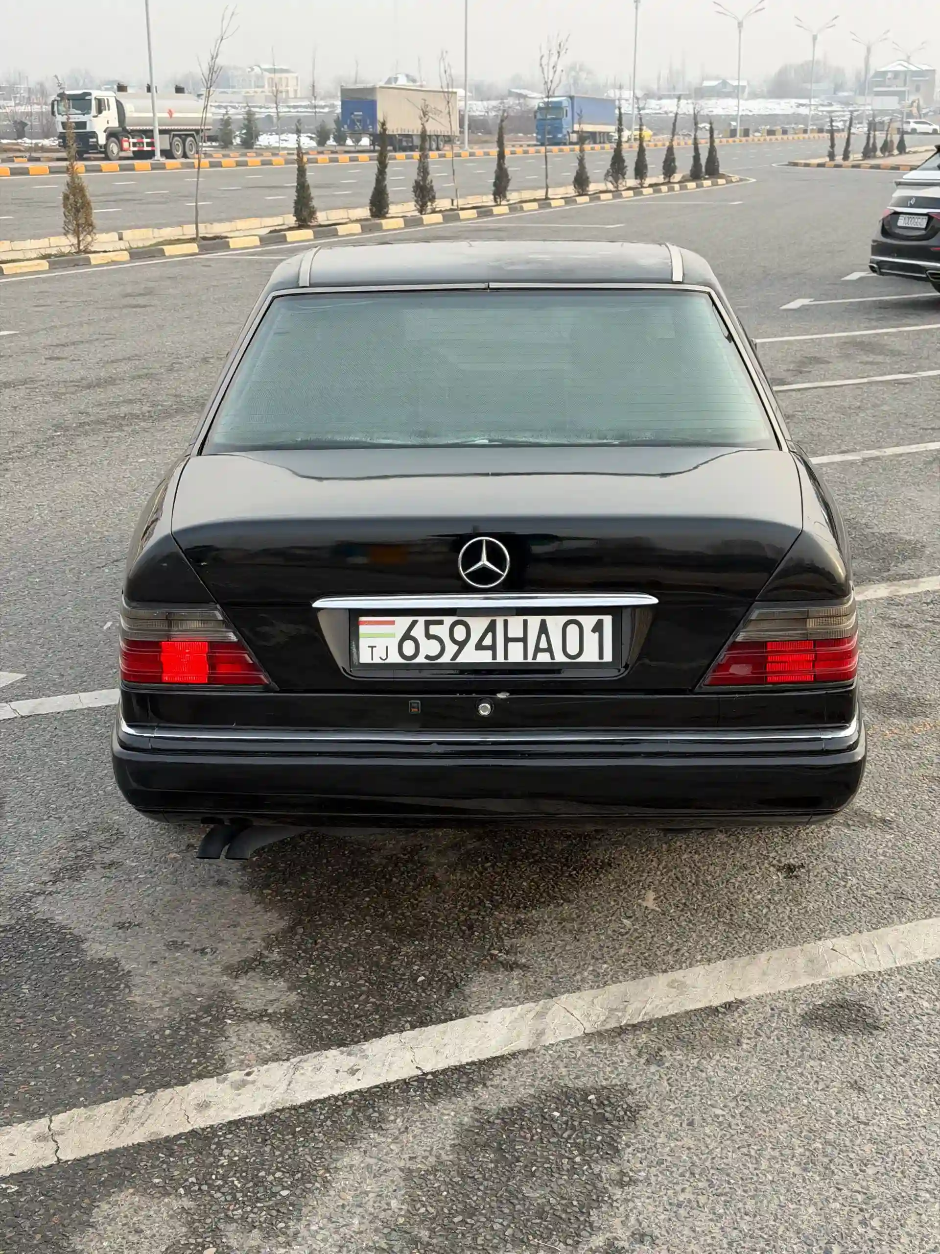 Mercedes-benz E class 1995 — миниатюра 6