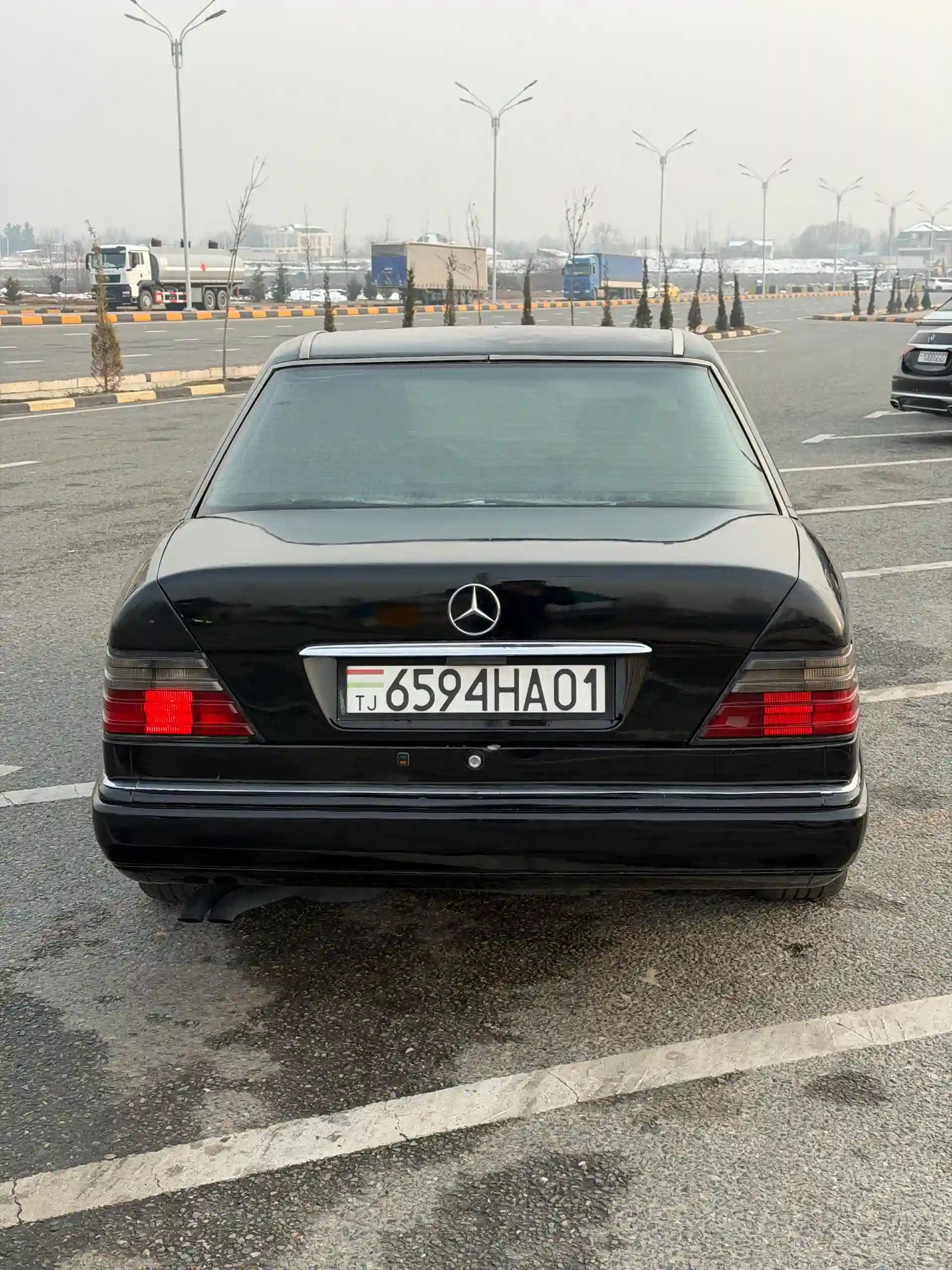 Mercedes-benz E class 1995 — миниатюра 7