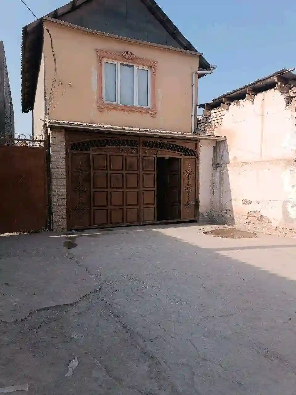 2 этажный, 7-комн. дом, 200 м², 6 соток, Вахдат 3