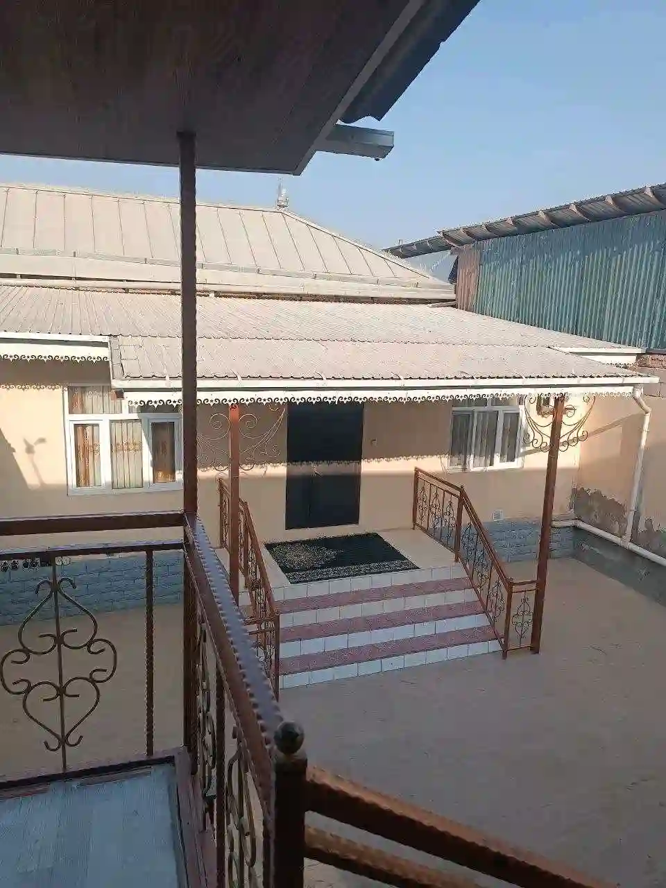 2 этажный, 7-комн. дом, 200 м², 6 соток, Вахдат 3