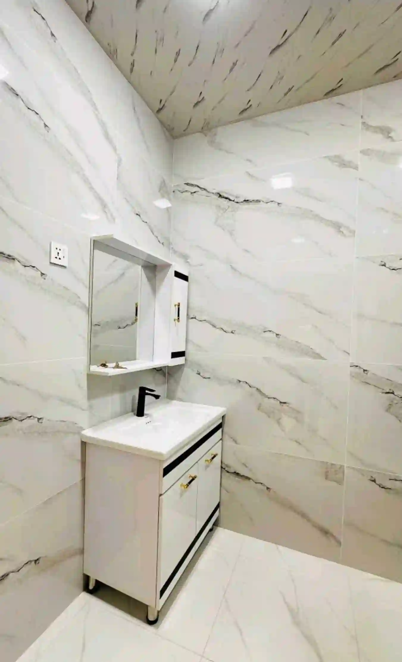 1-к квартира, 11 этаж, 54 м², Фирдавси