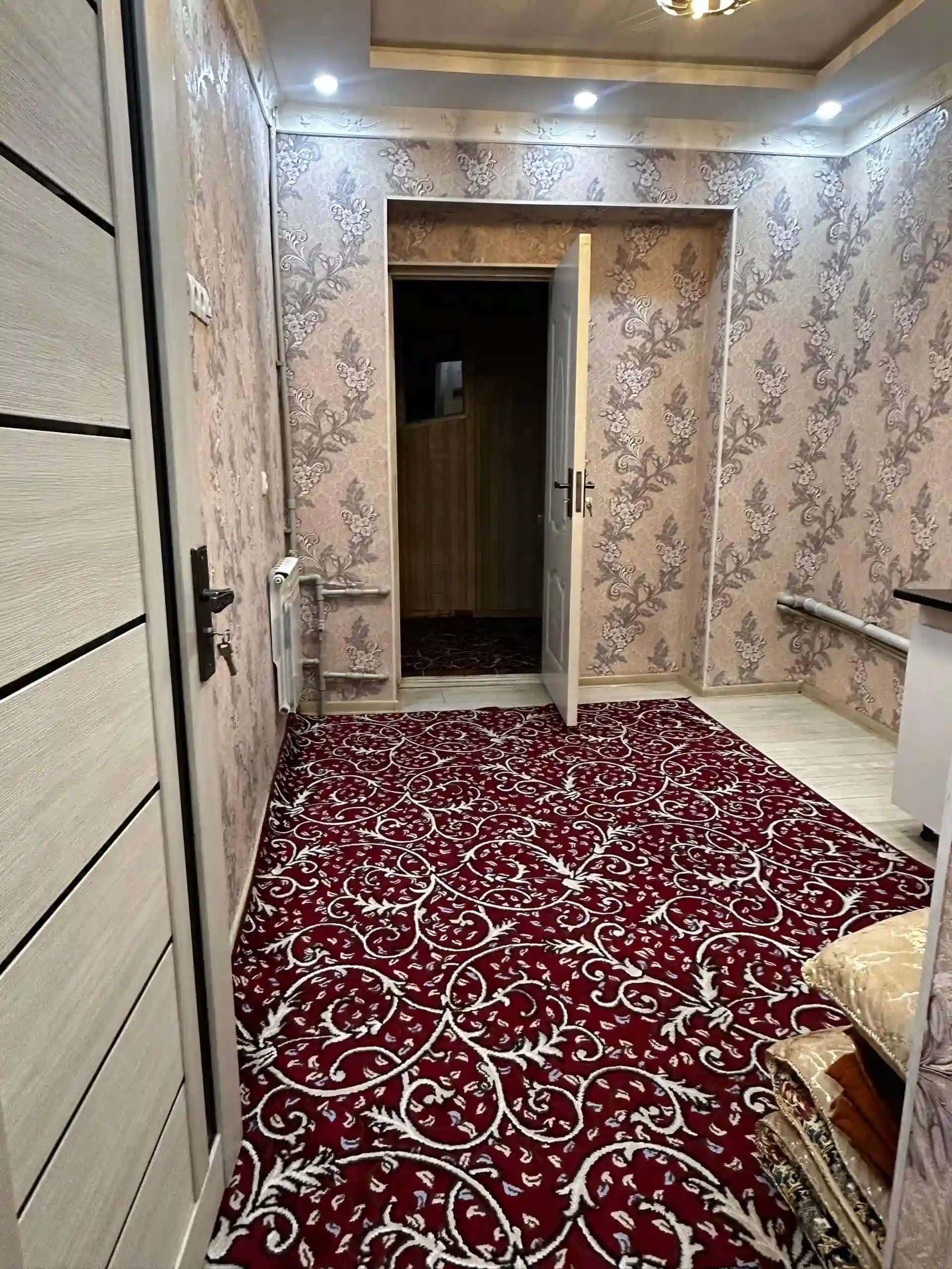 1-к квартира, 9 этаж, 52 м², Фирдавси