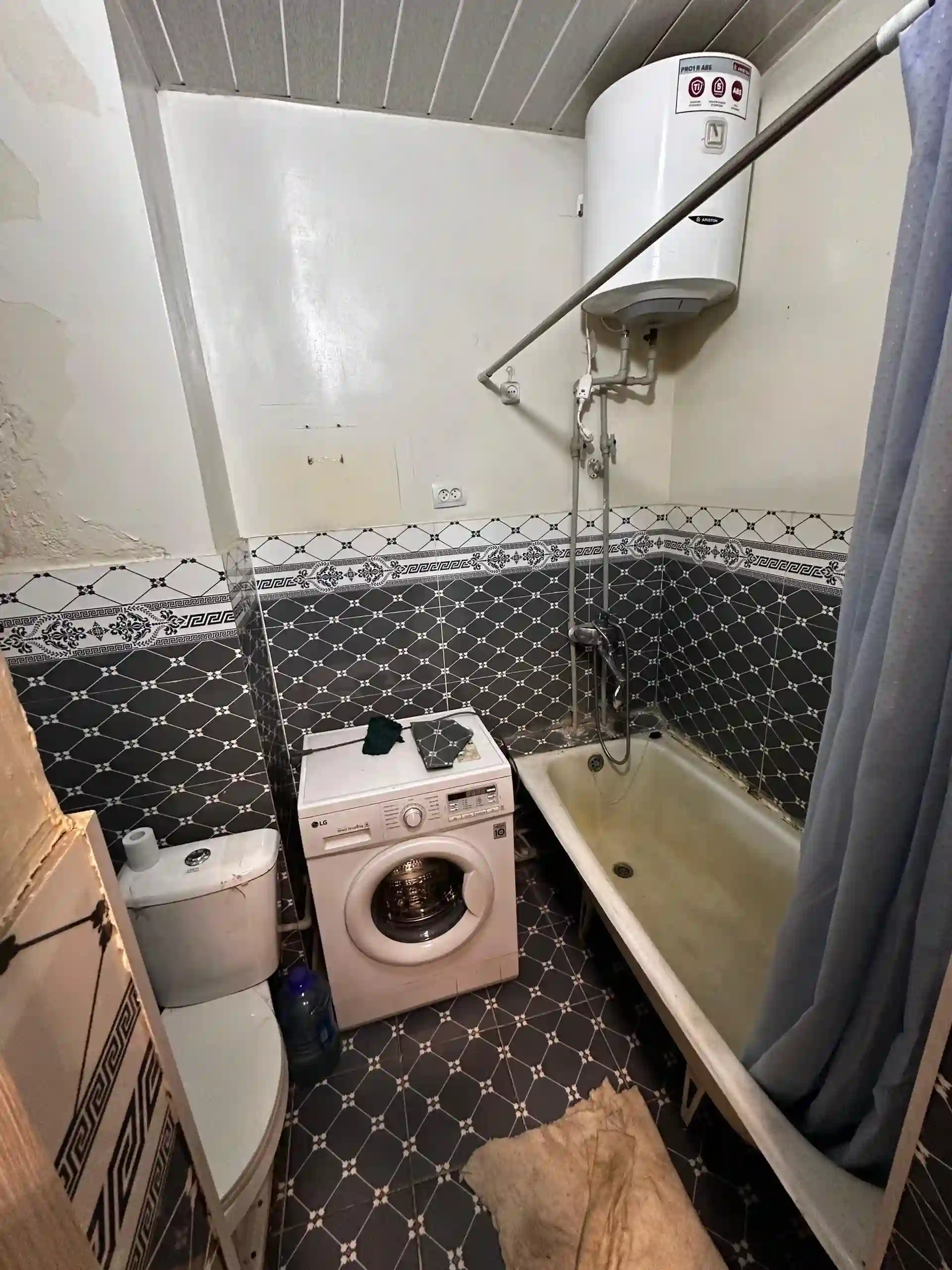 1-к квартира, 9 этаж, 52 м², Фирдавси