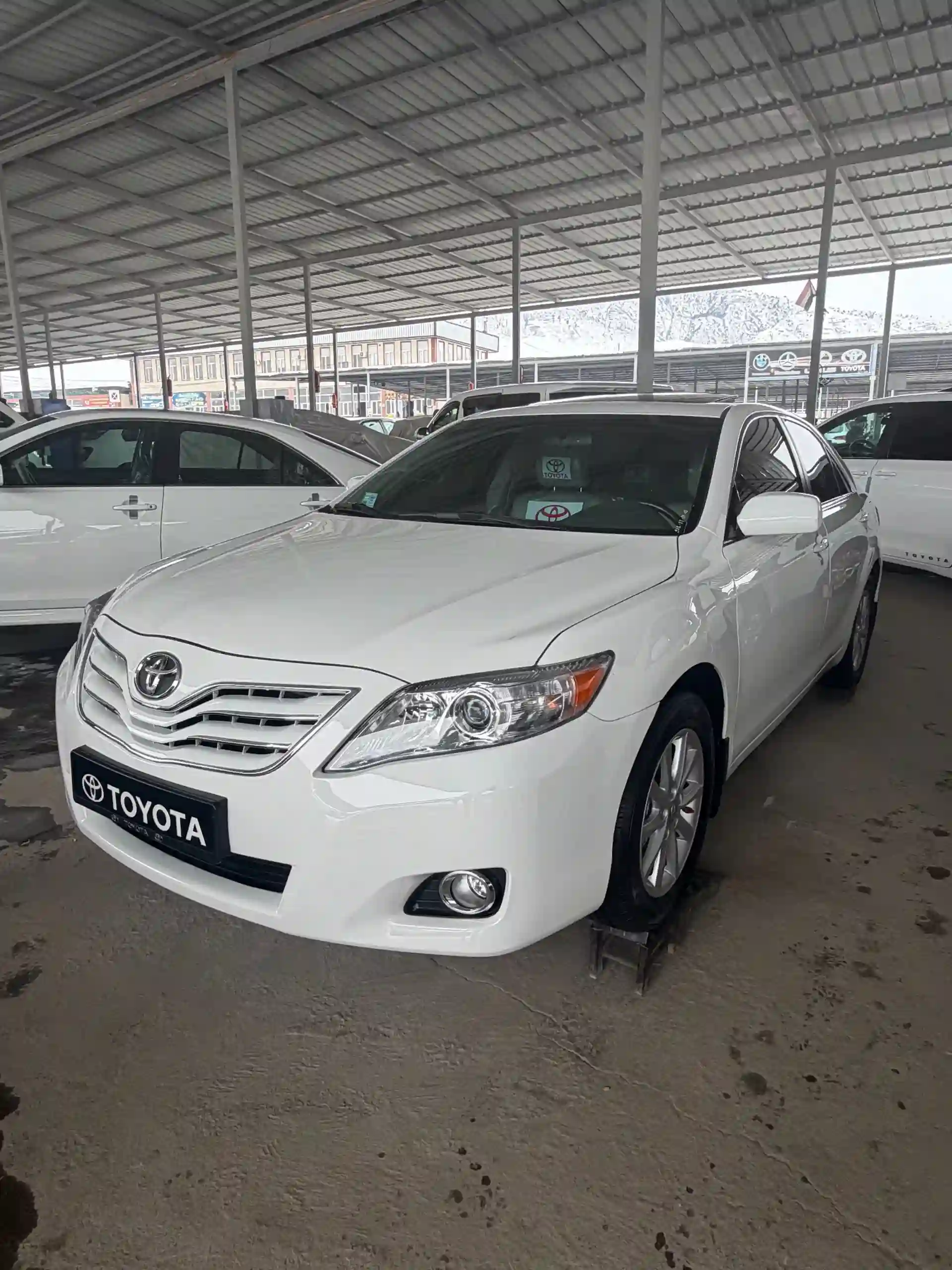 Toyota Camry 2011 — миниатюра 2
