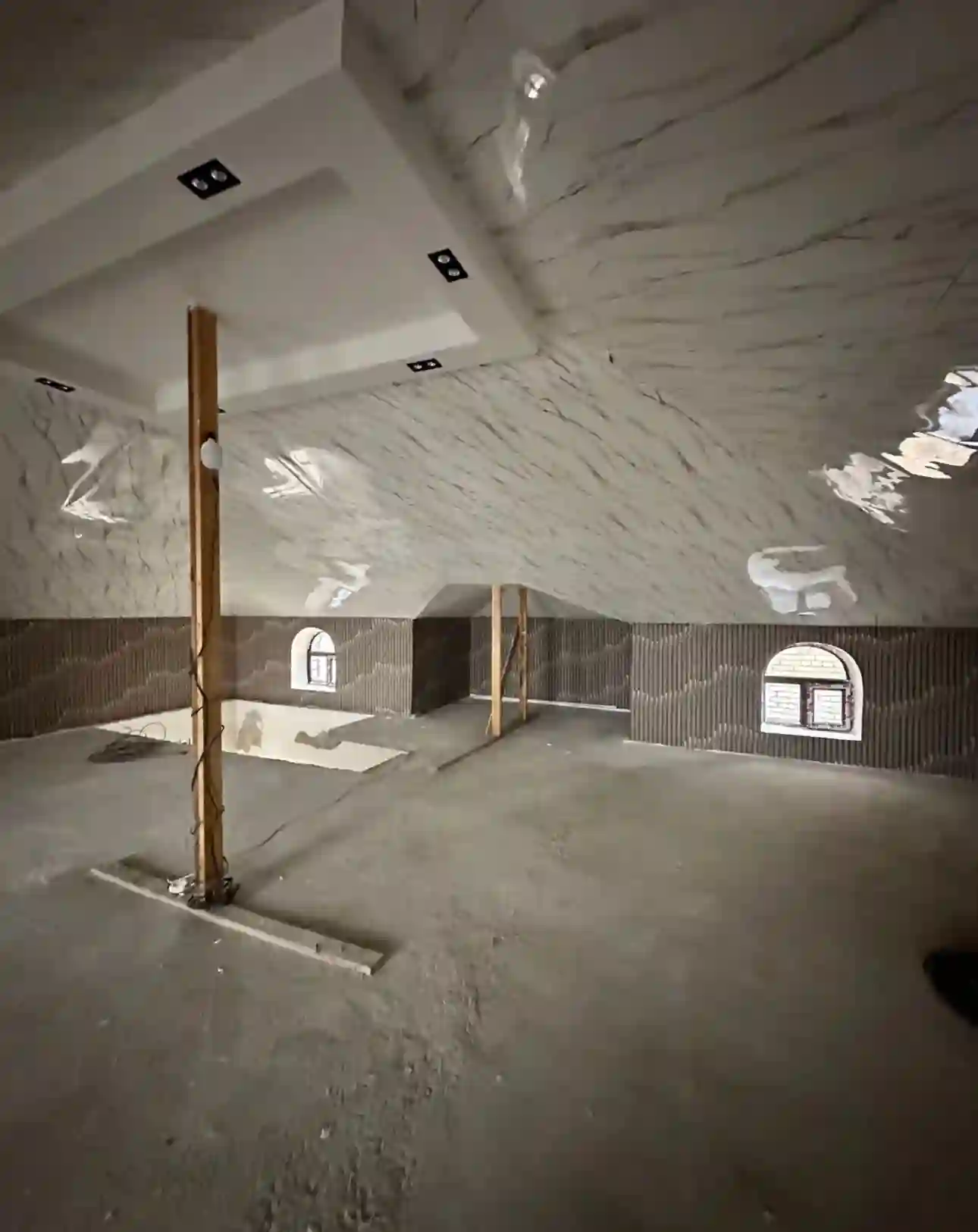 2 этажный, 5-комн. дом, 300 м², 3 соток, ховарон