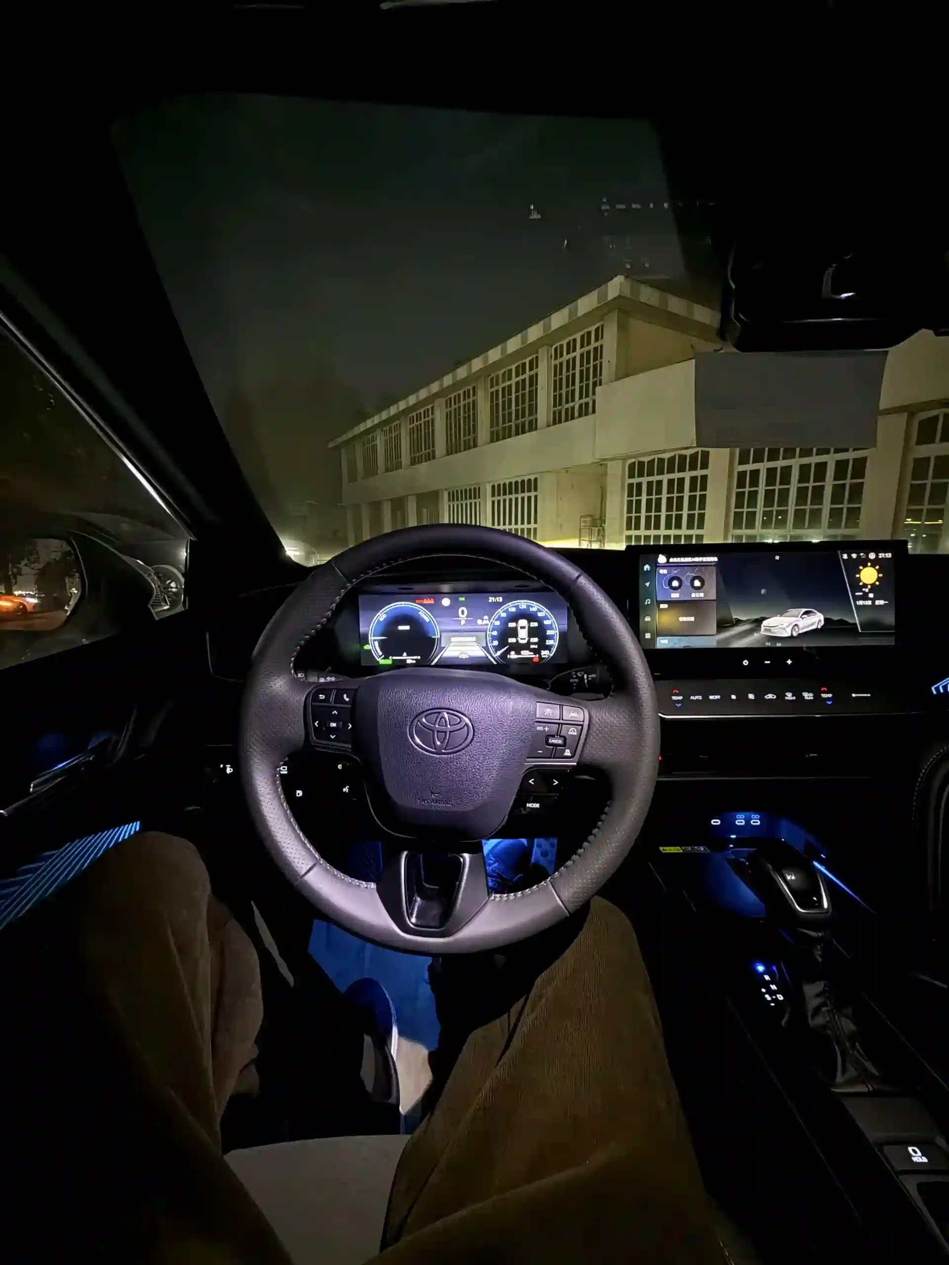 Toyota Camry 2026 — миниатюра 4