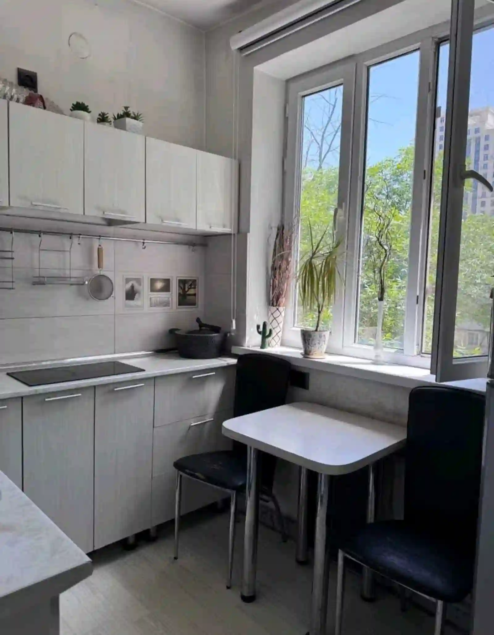 2-к квартира, 3 этаж, 49 м², Фирдавси