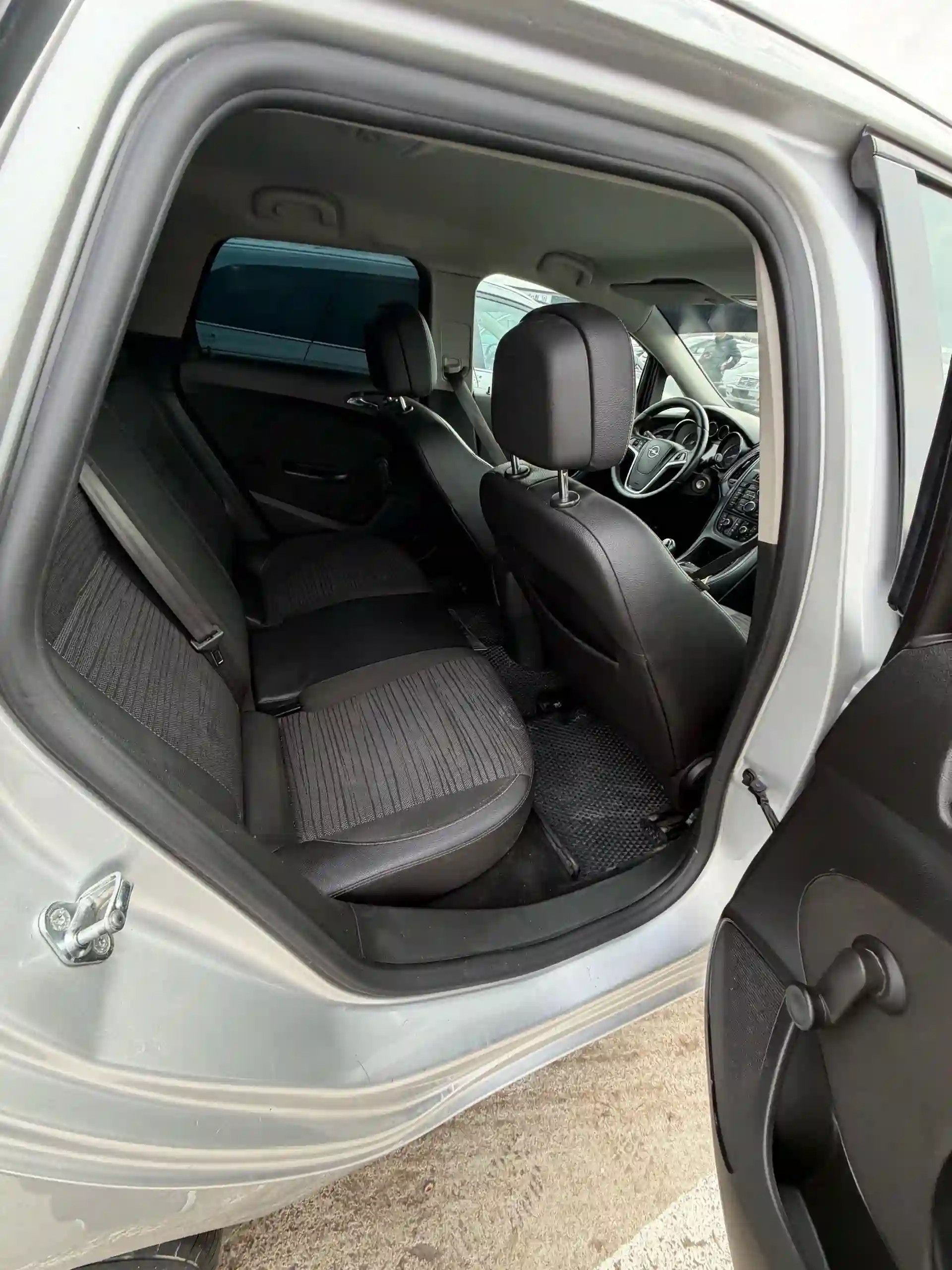 Opel Zafira 2016 — миниатюра 5