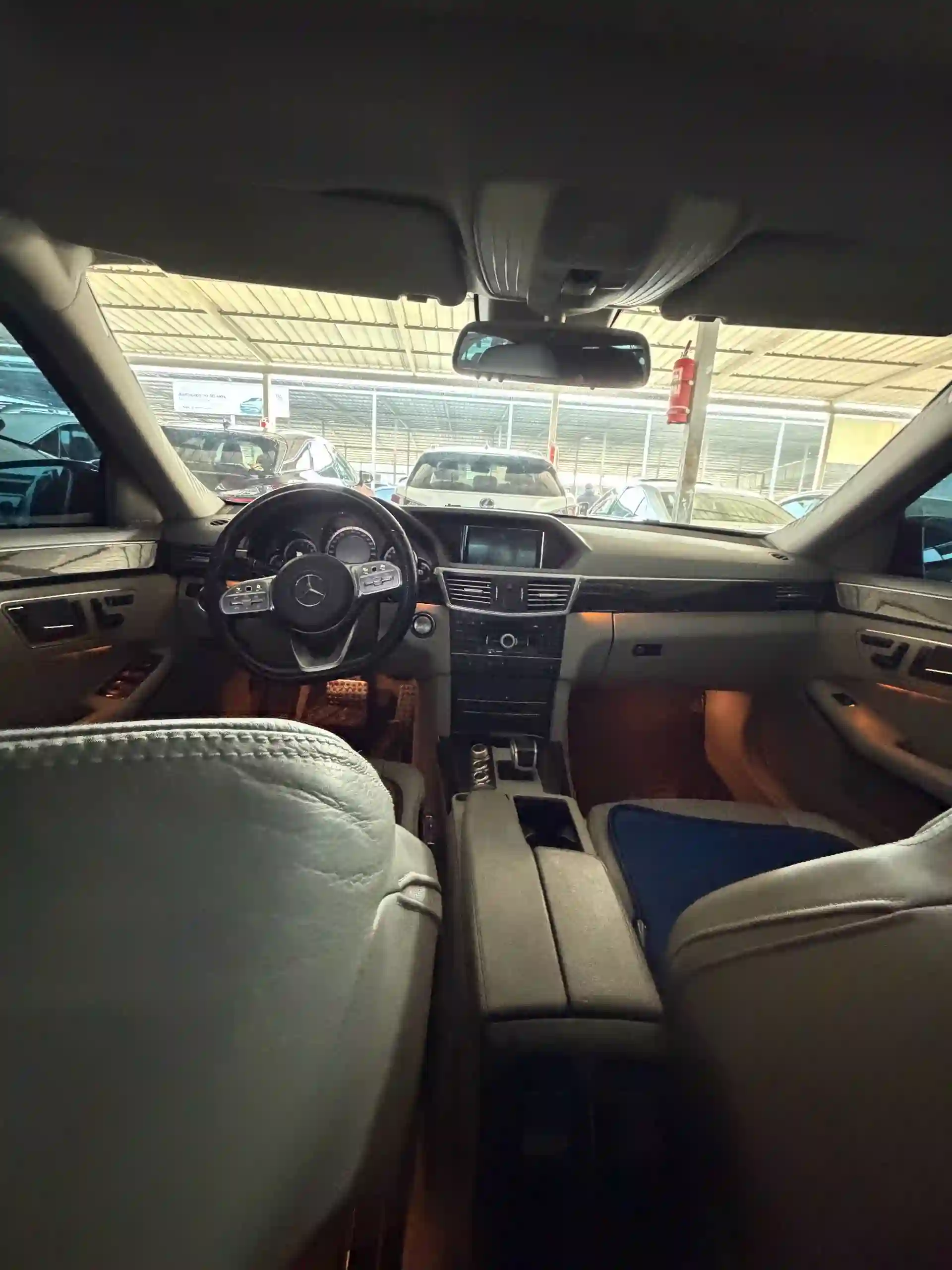Mercedes-benz E class 2011