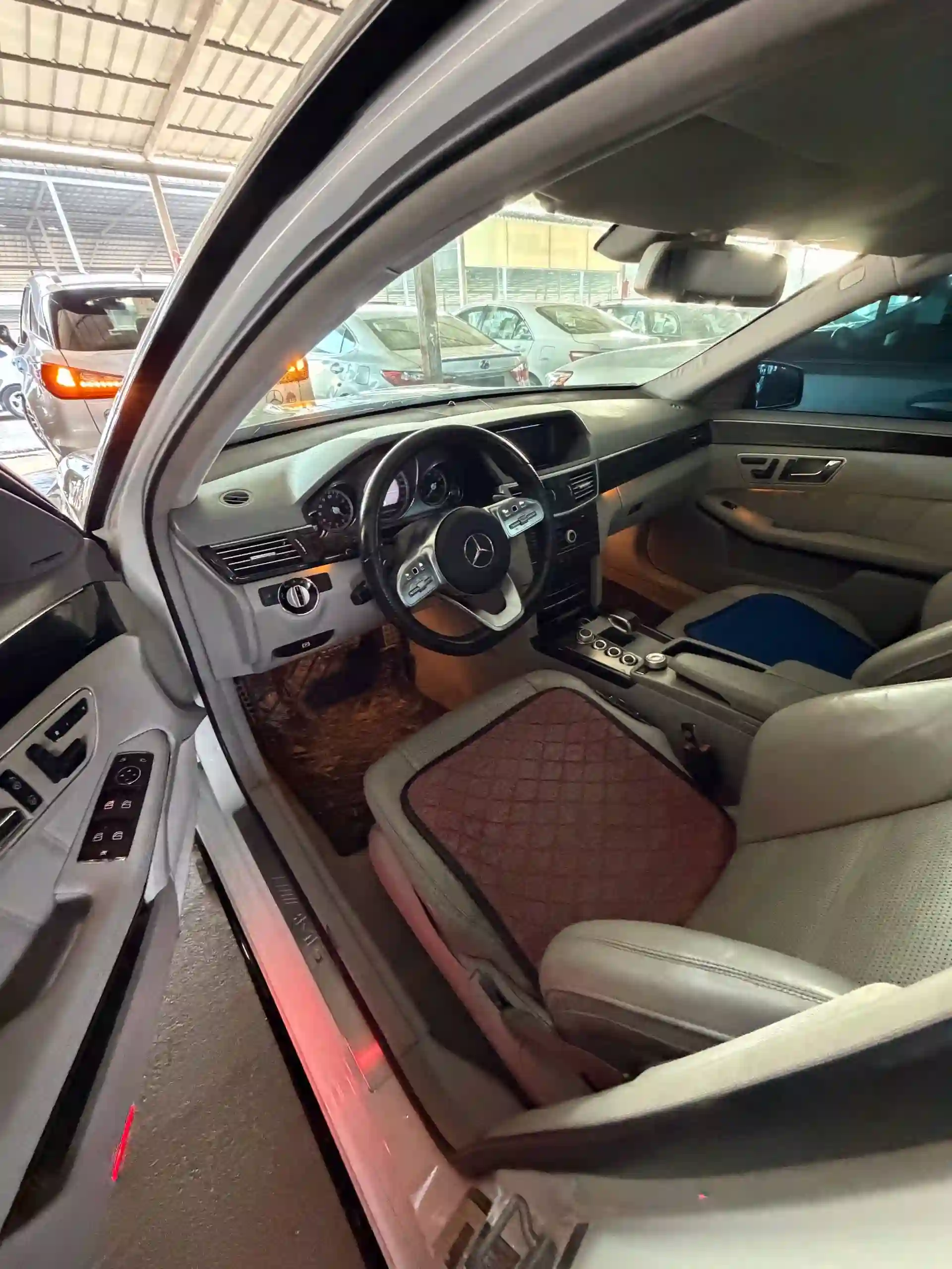 Mercedes-benz E class 2011