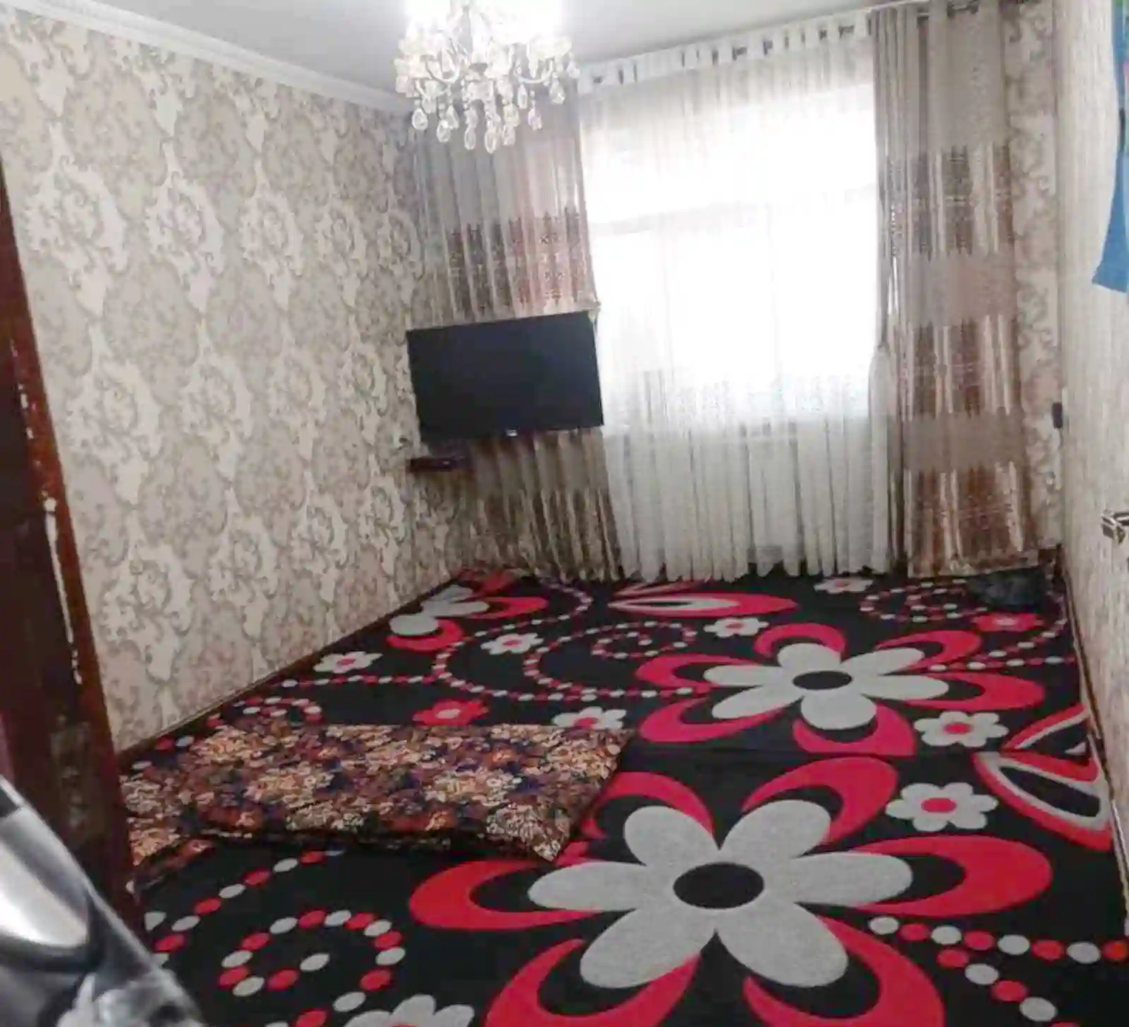 3-к квартира, 2 этаж, 58 м², Фирдавси