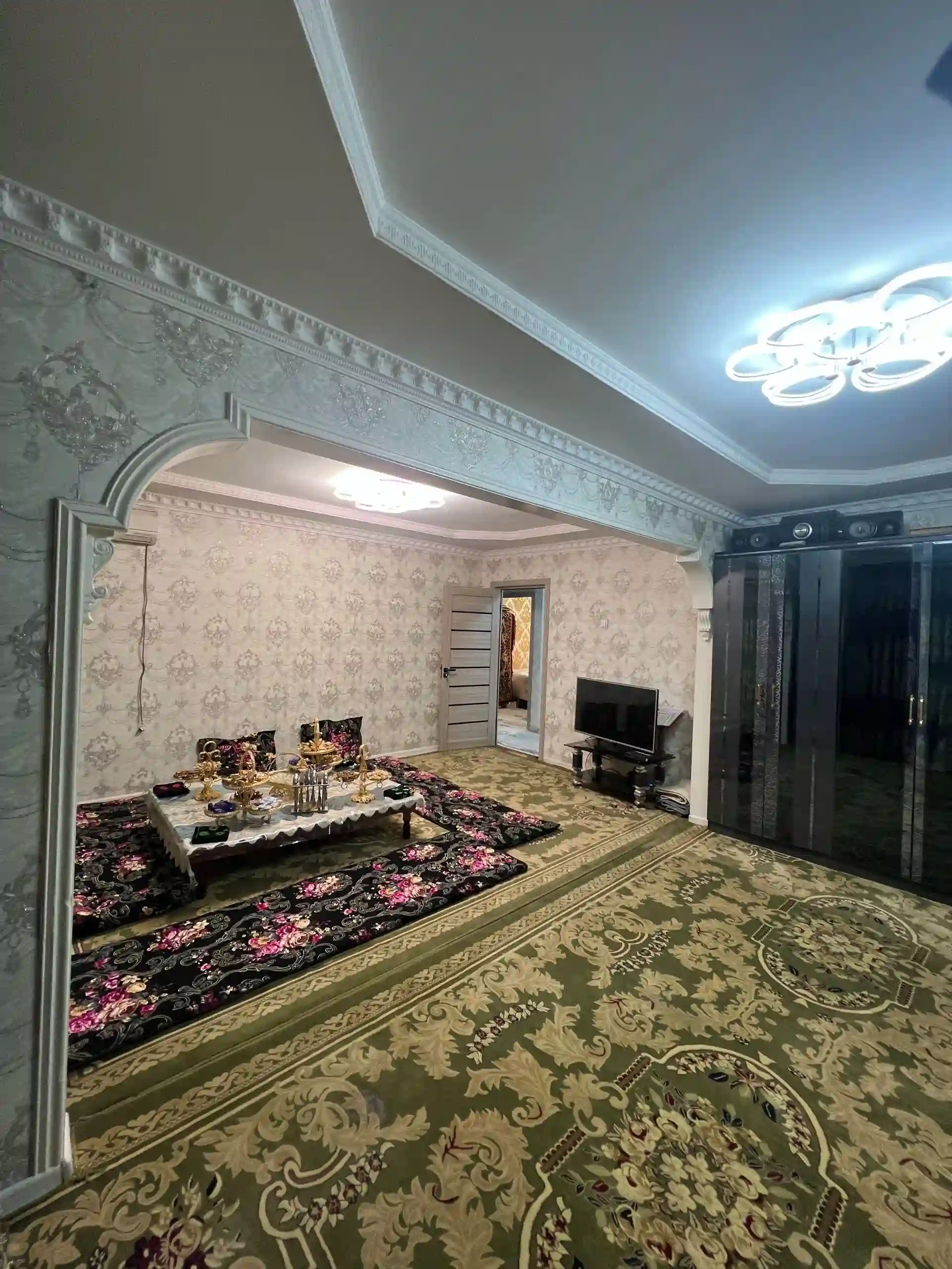 4-к квартира, 2 этаж, 99 м², н фирдавси 63 мкр