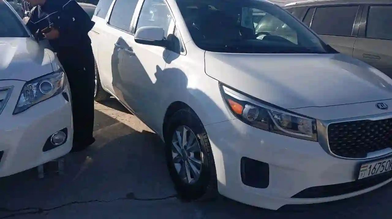 Kia Sedona 2016