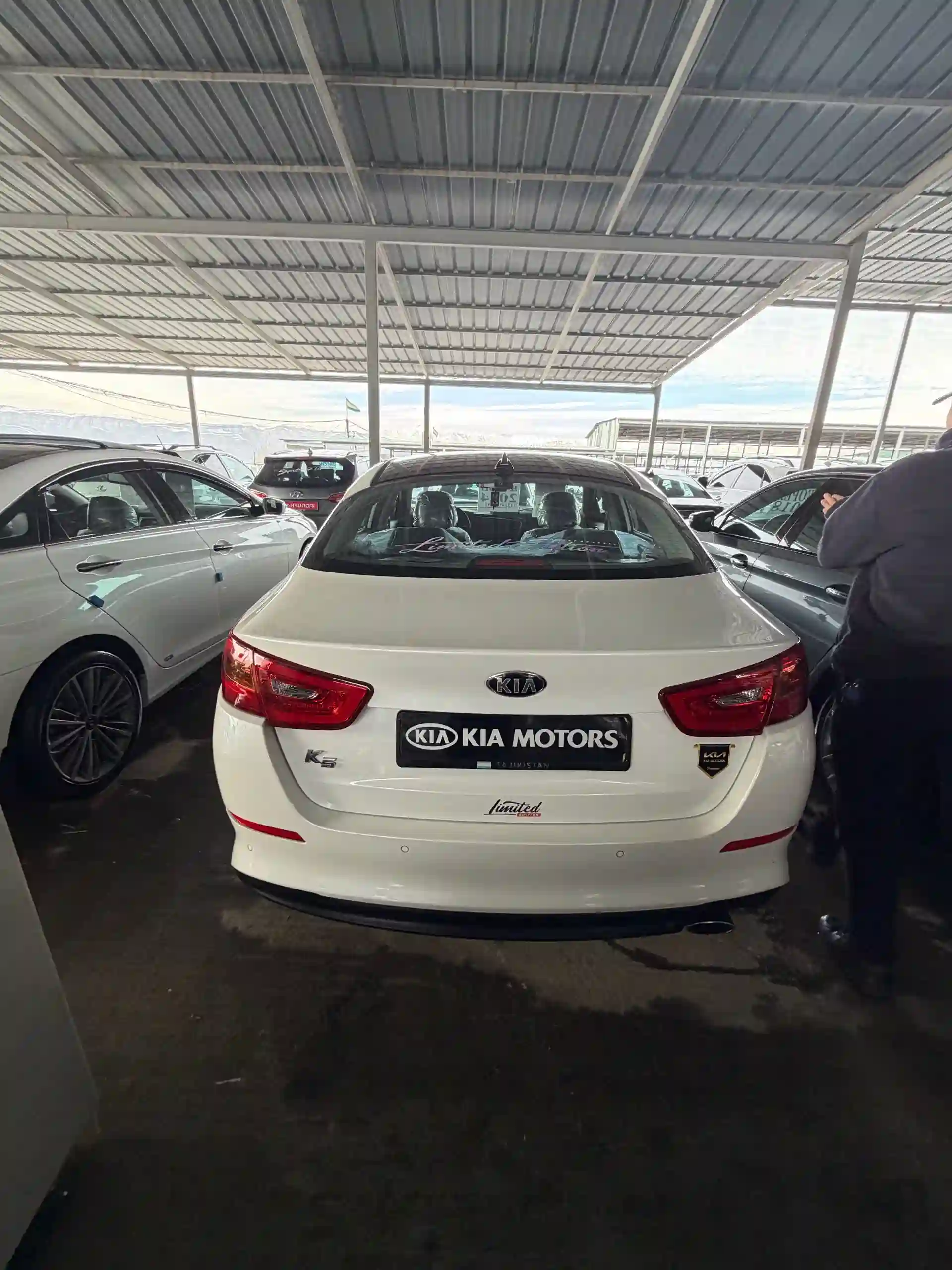 Kia K5 2011