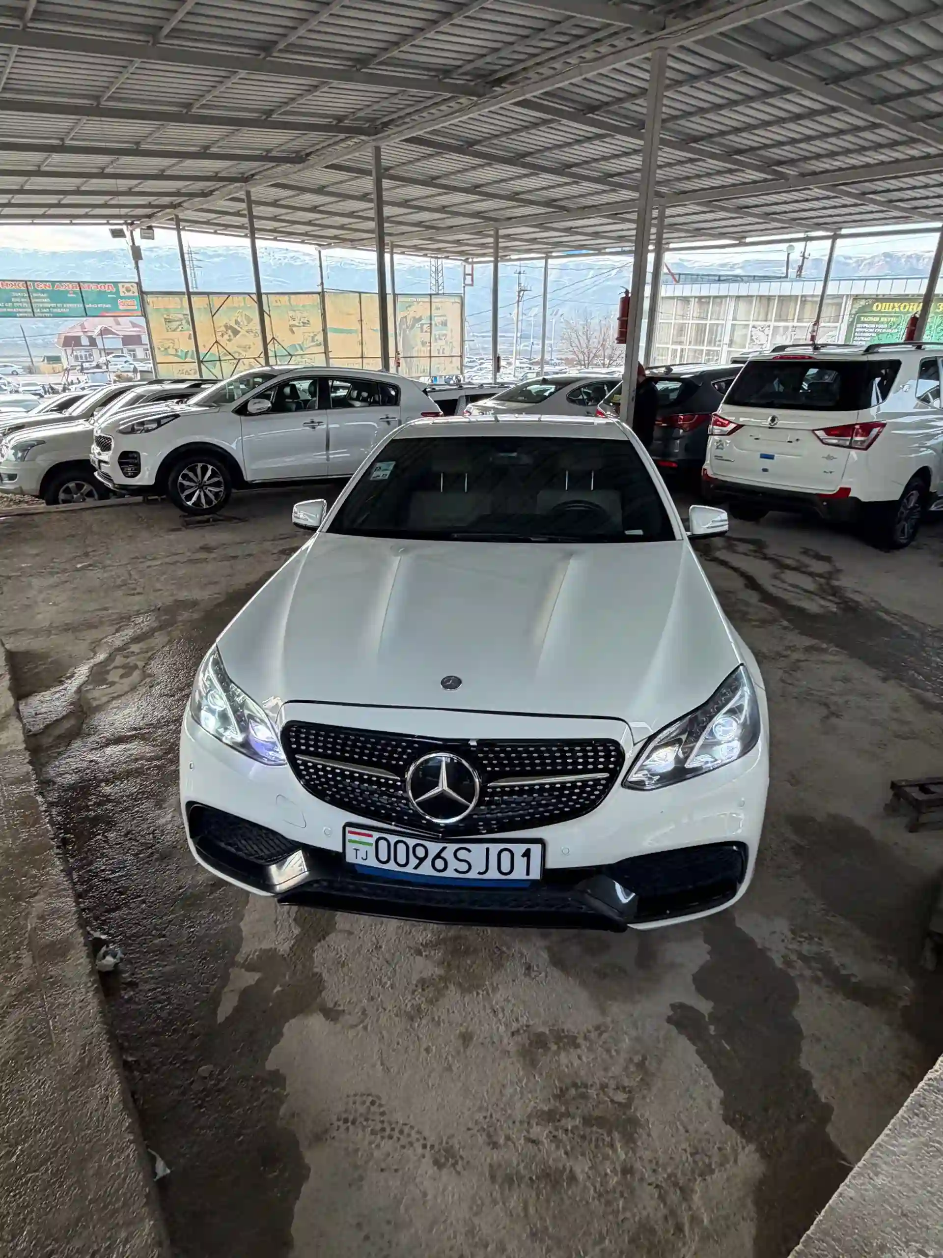 Mercedes-benz E class 2012