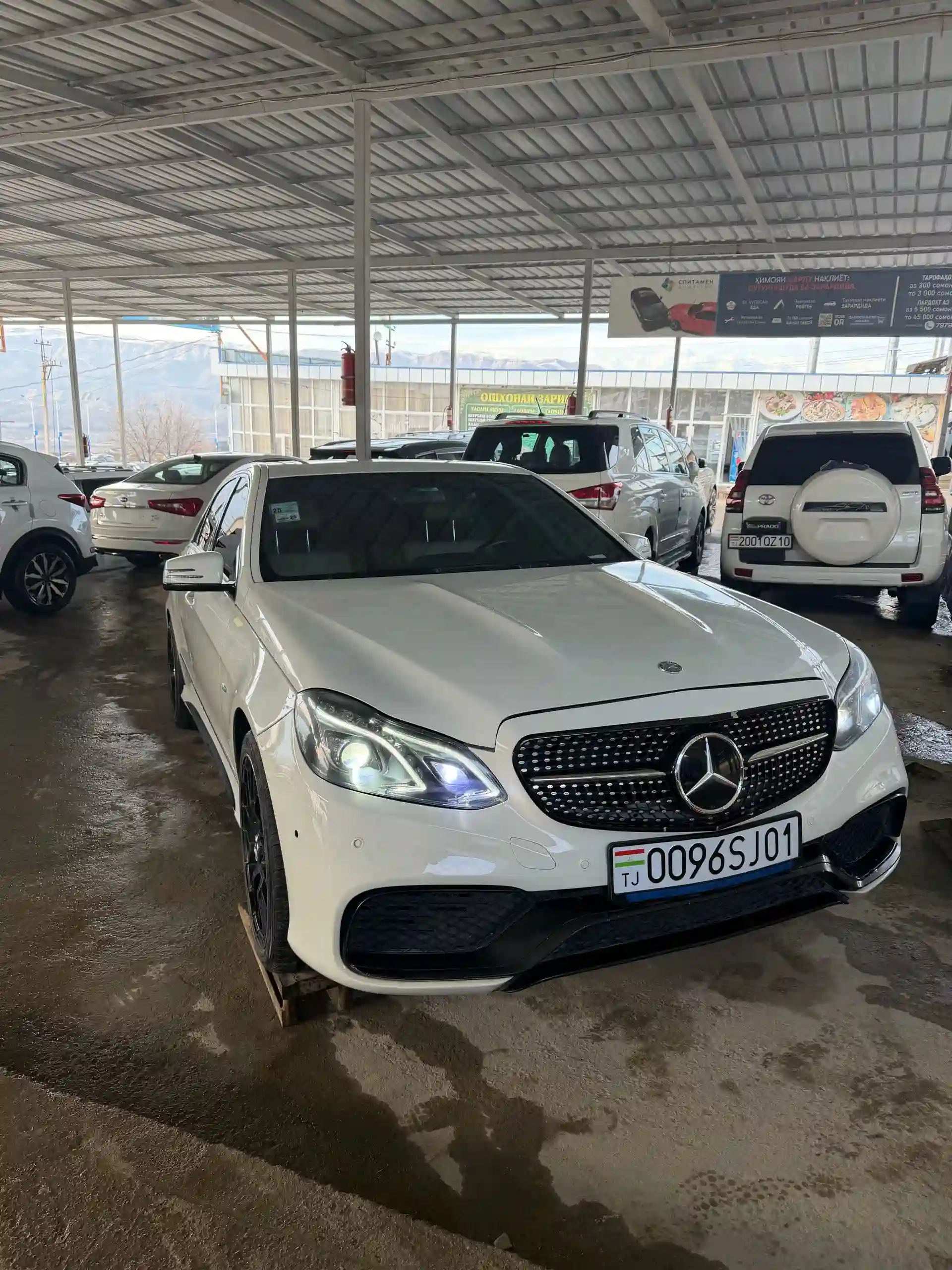Mercedes-benz E class 2012