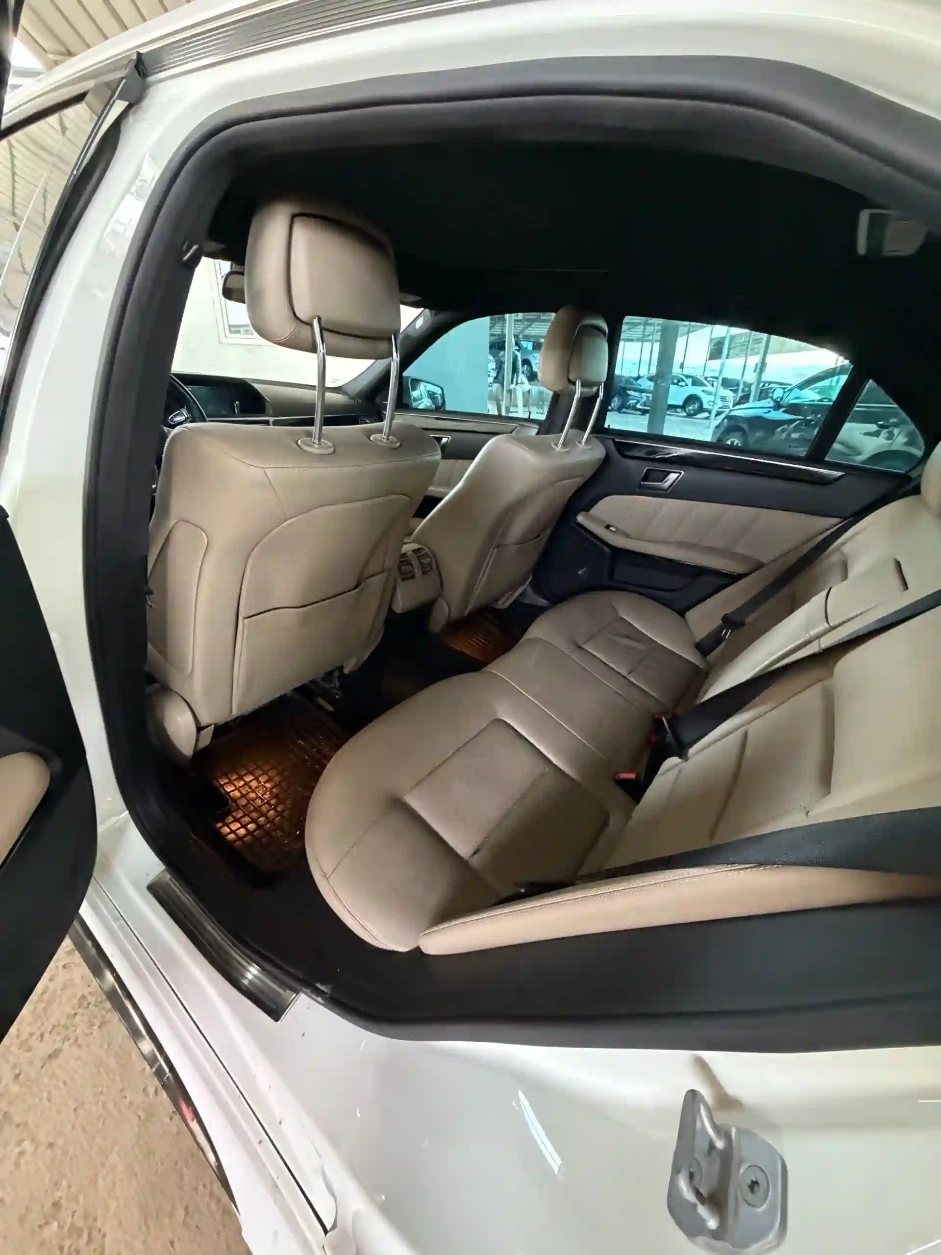 Mercedes-benz E class 2012
