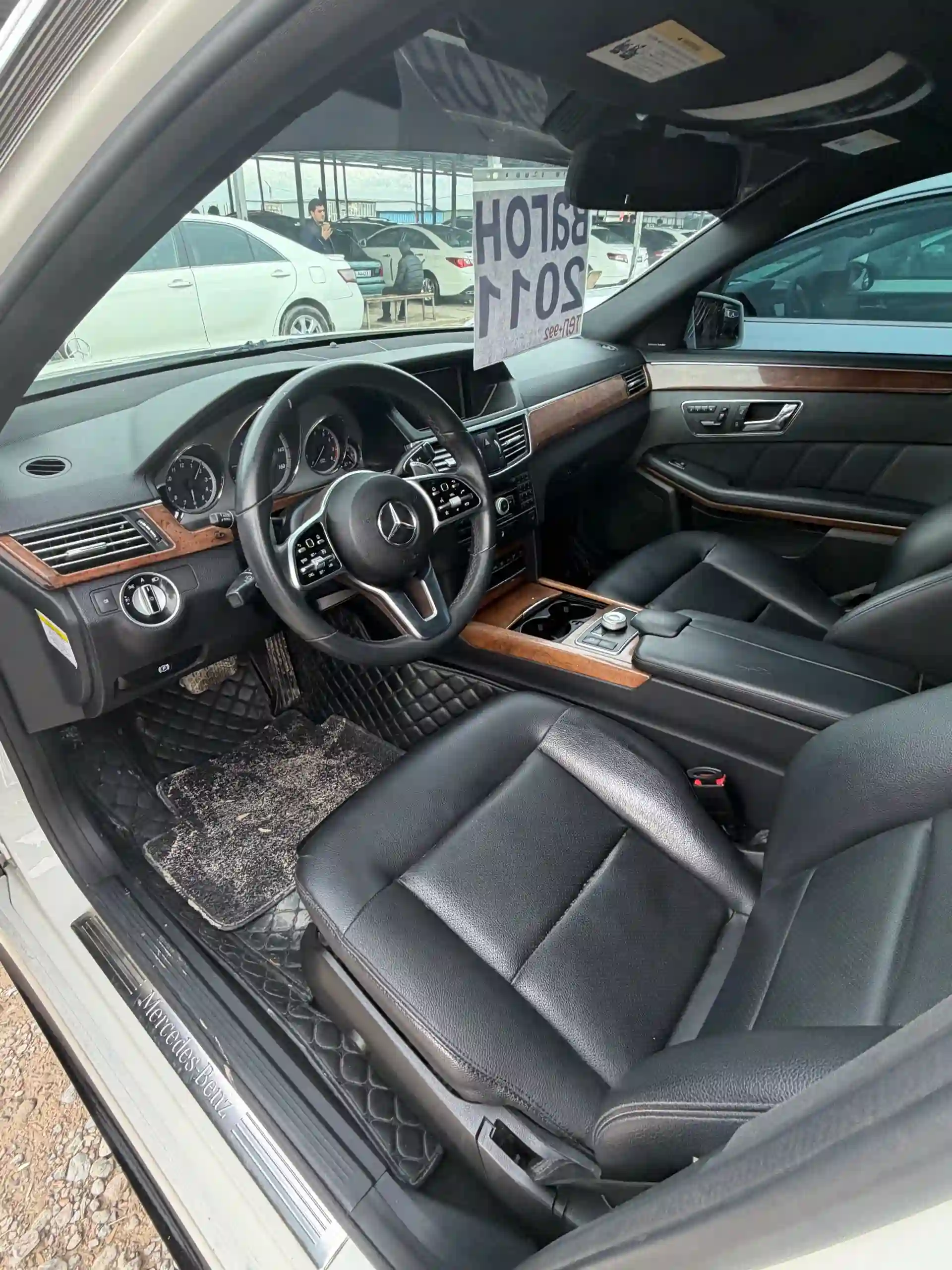 Mercedes-benz E class 2011