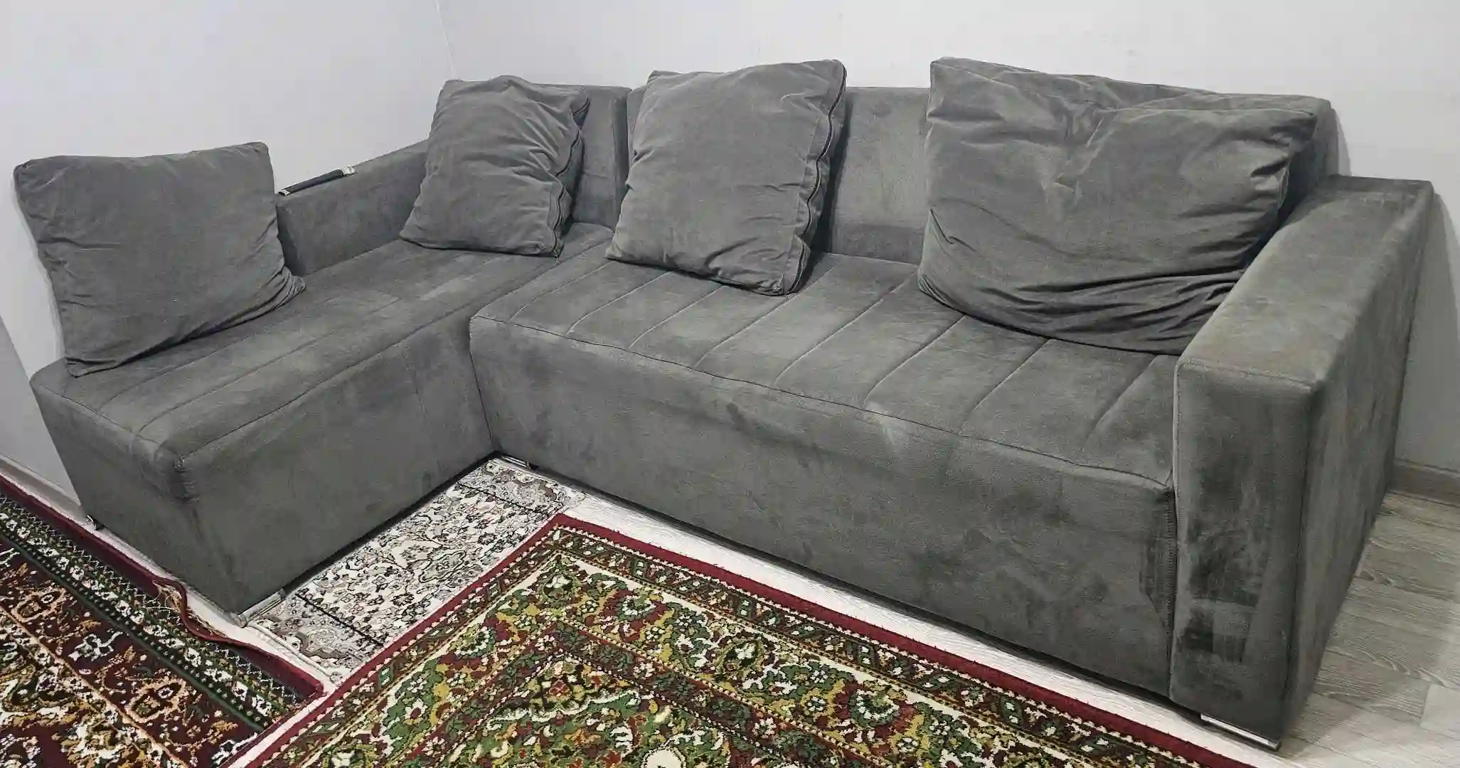 Диван угловой