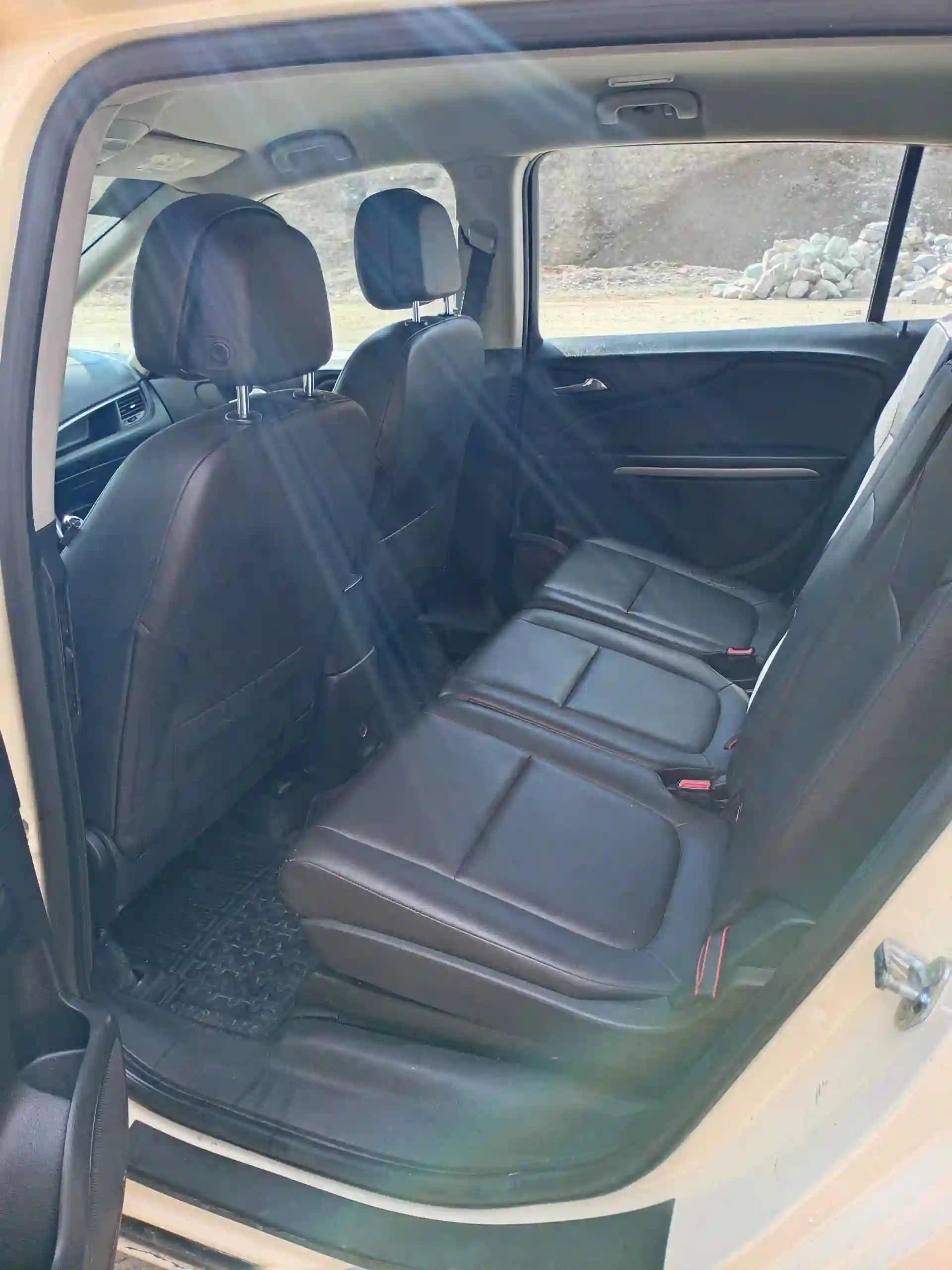 Opel Zafira 2013 — миниатюра 4