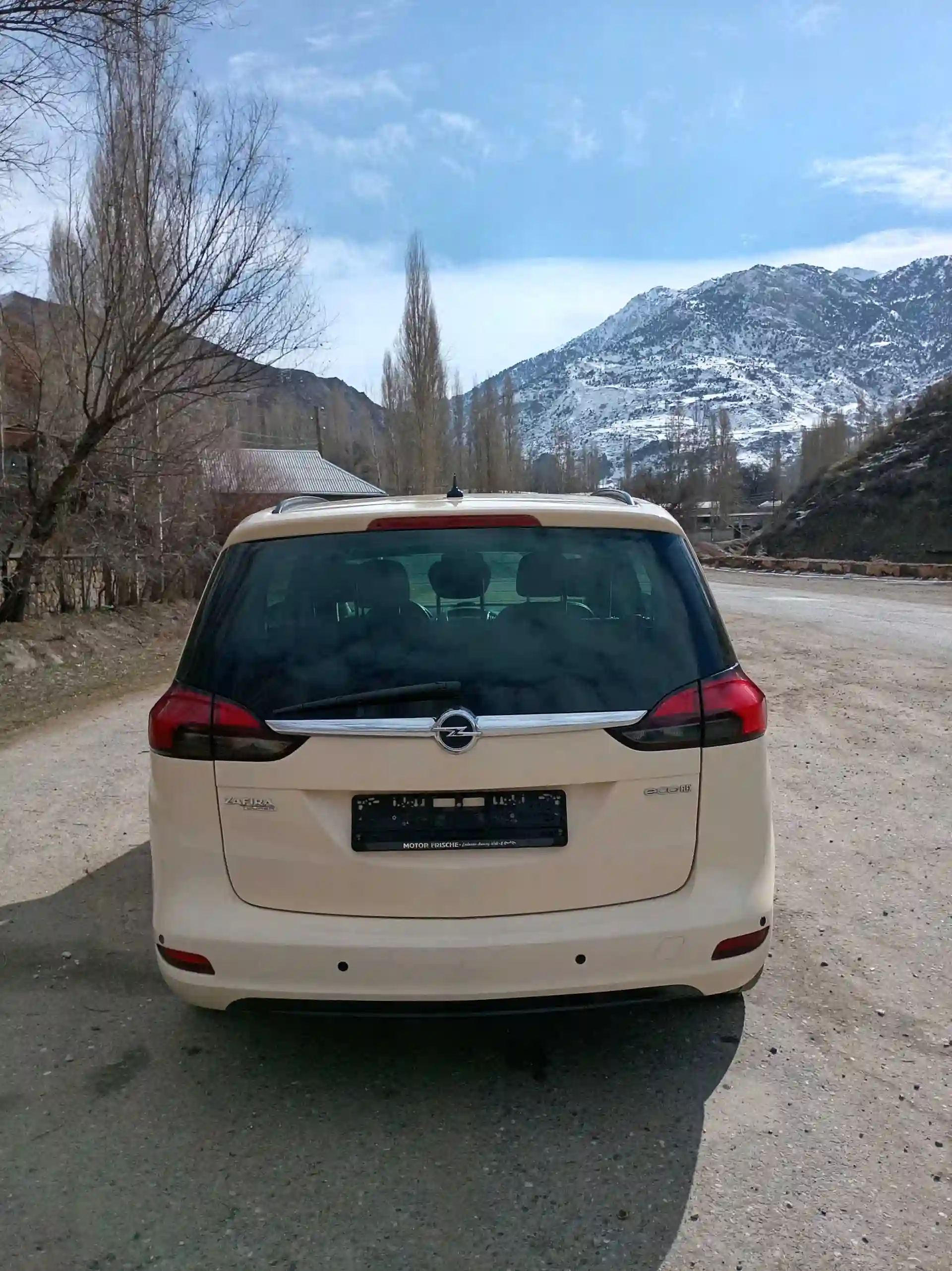 Opel Zafira 2013 — миниатюра 6