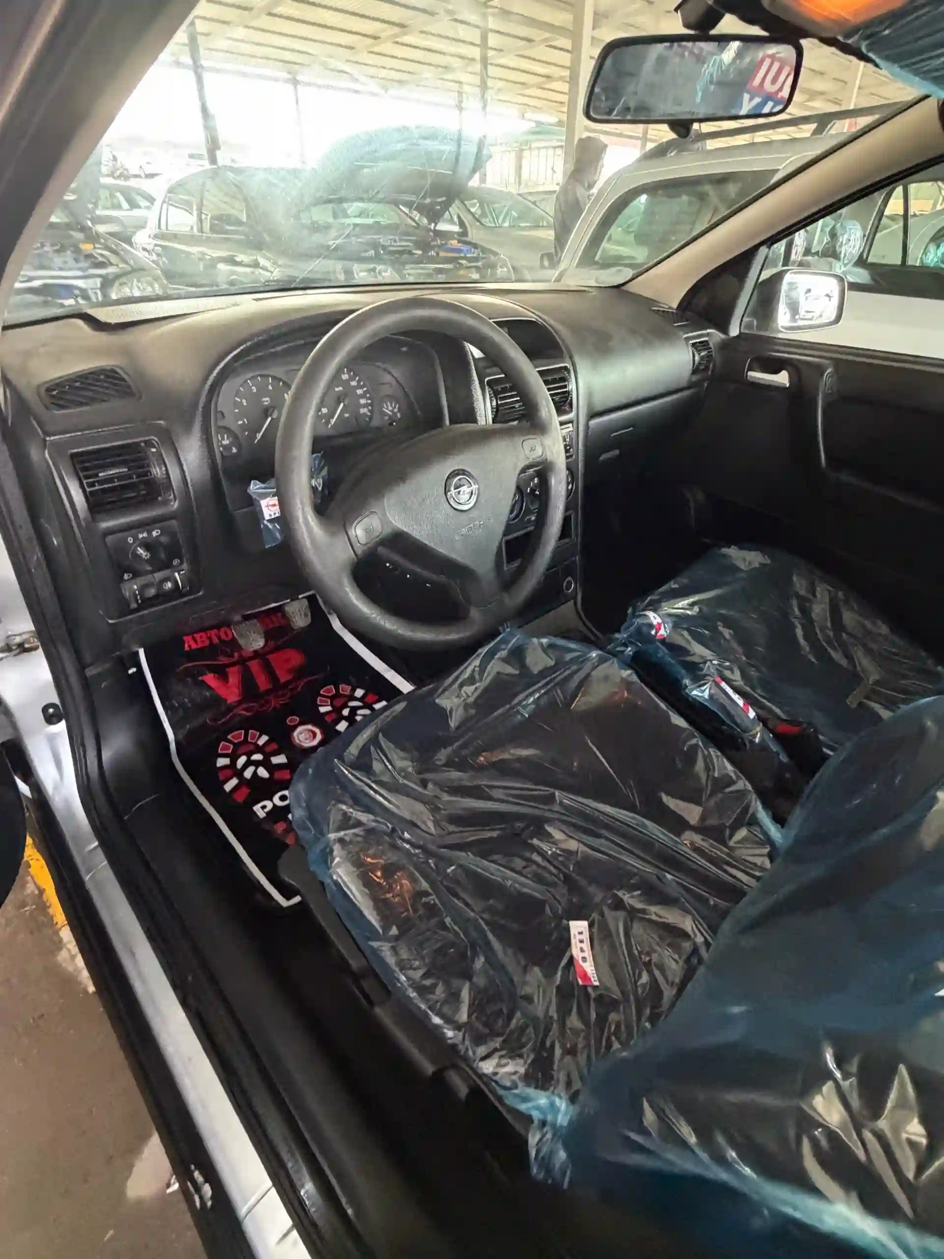 Opel Astra j 1999