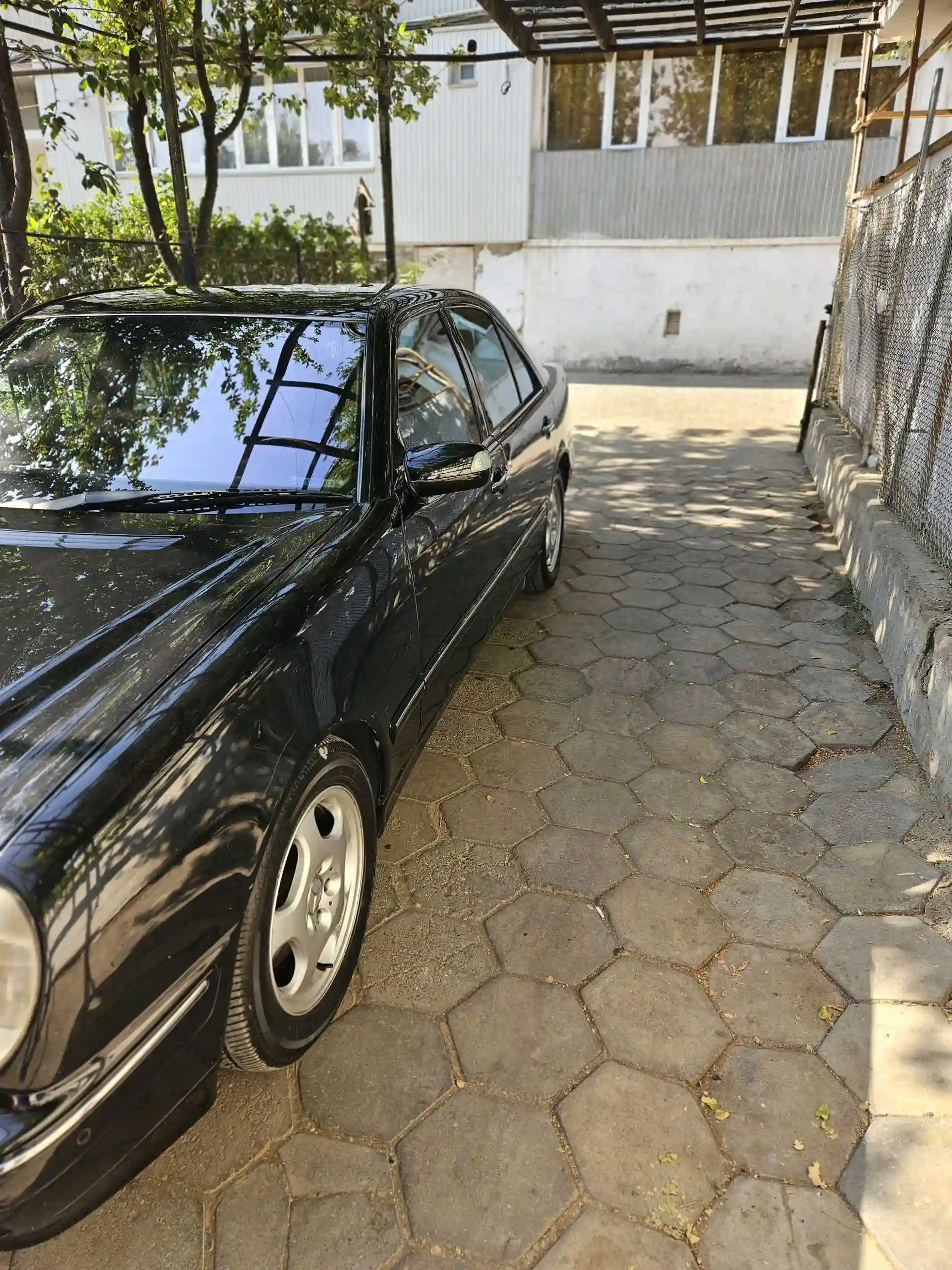 Mercedes-benz E class 2000 — миниатюра 2
