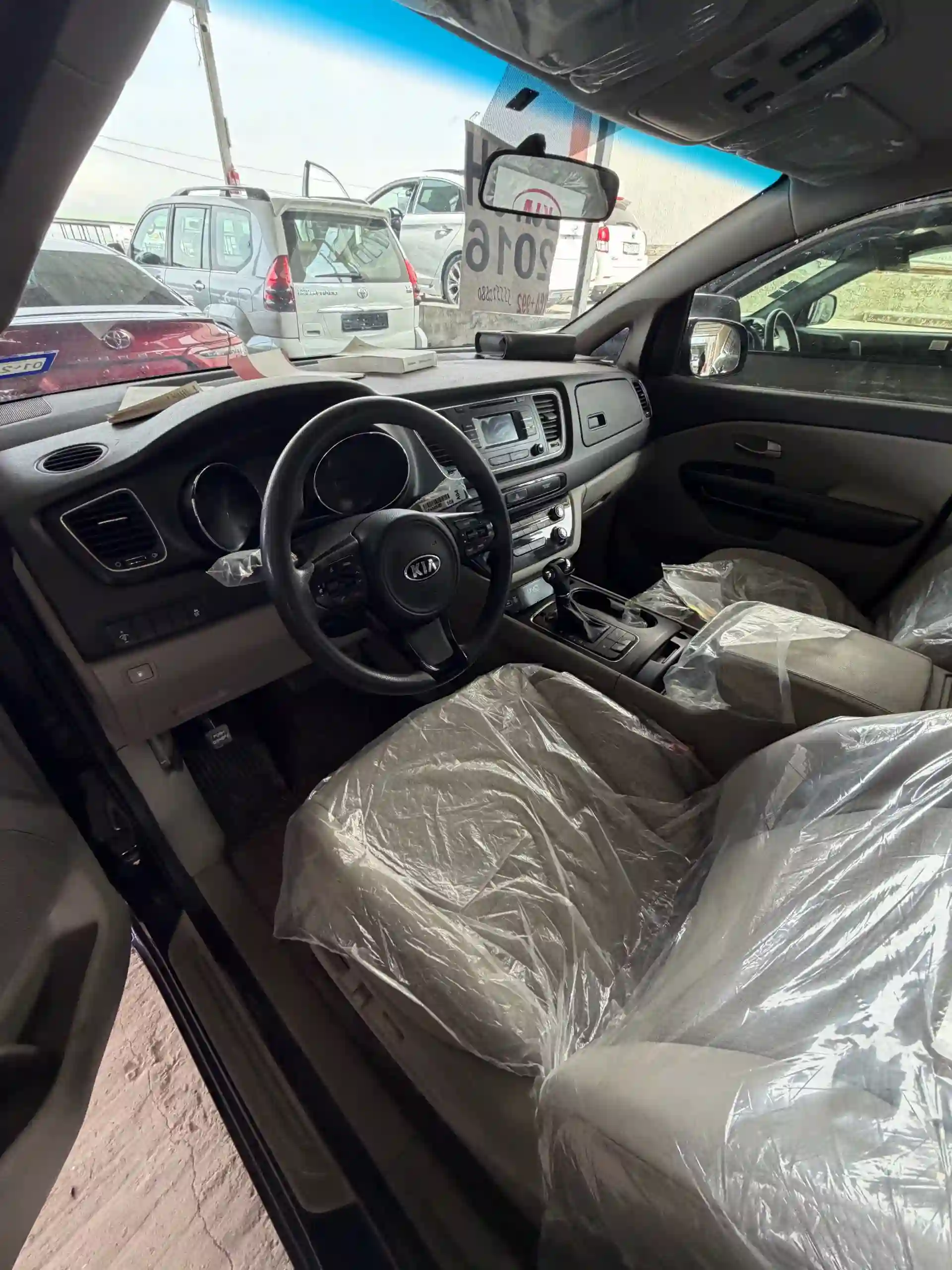 Kia Sedona 2016 — миниатюра 4