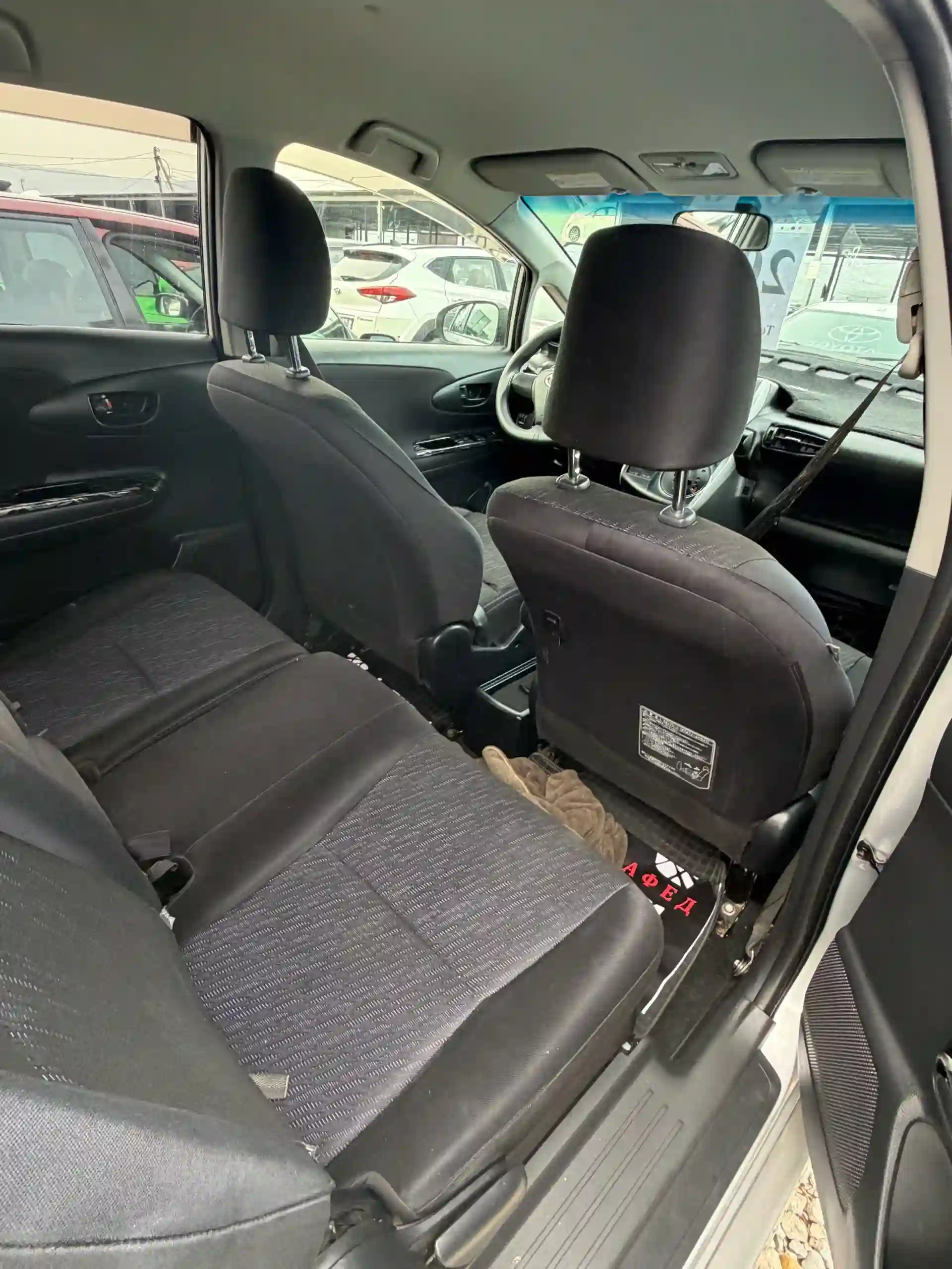 Toyota Corsa 2010 — миниатюра 3