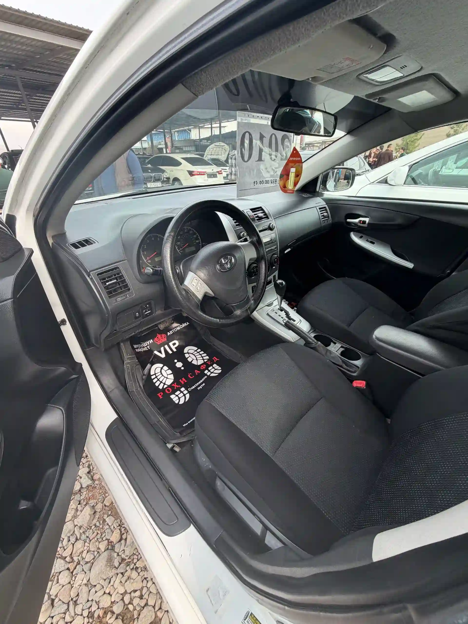 Toyota Corolla 2010 — миниатюра 6