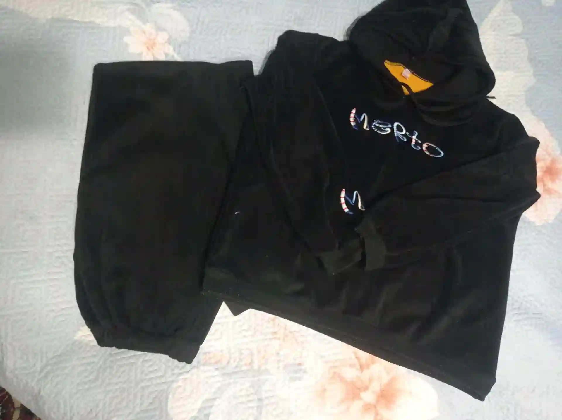 Спортивный костюм