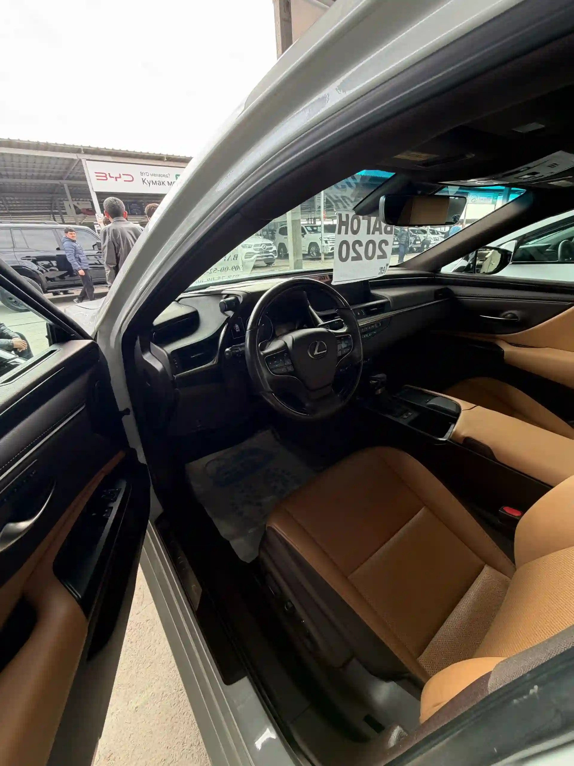 Lexus Es series 2020