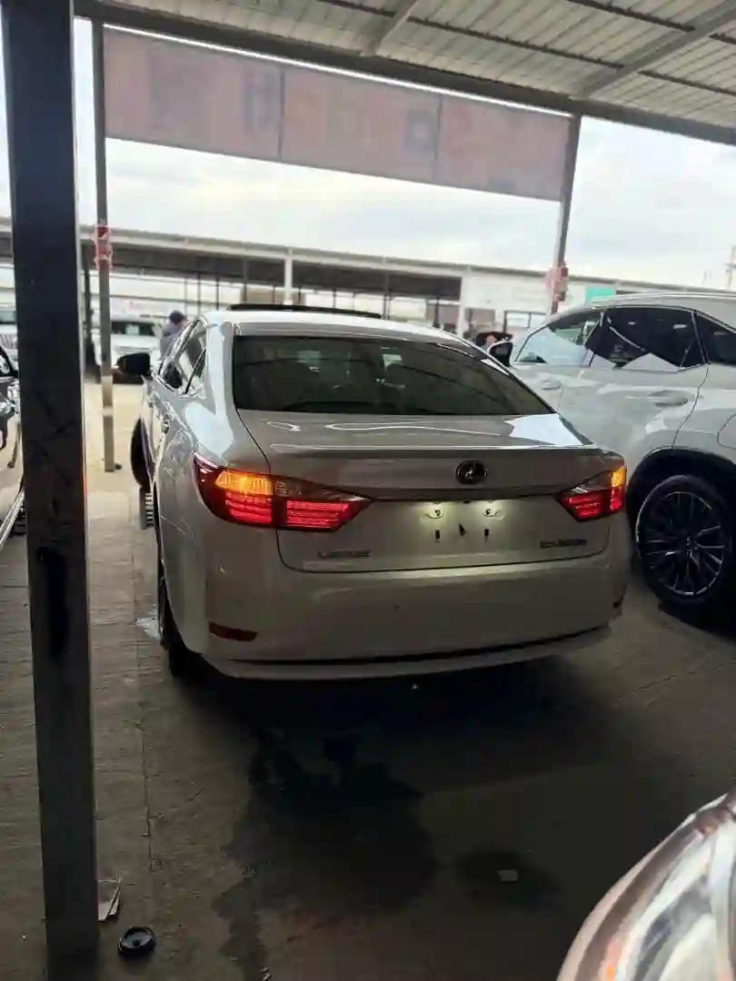 Lexus Es series 2014