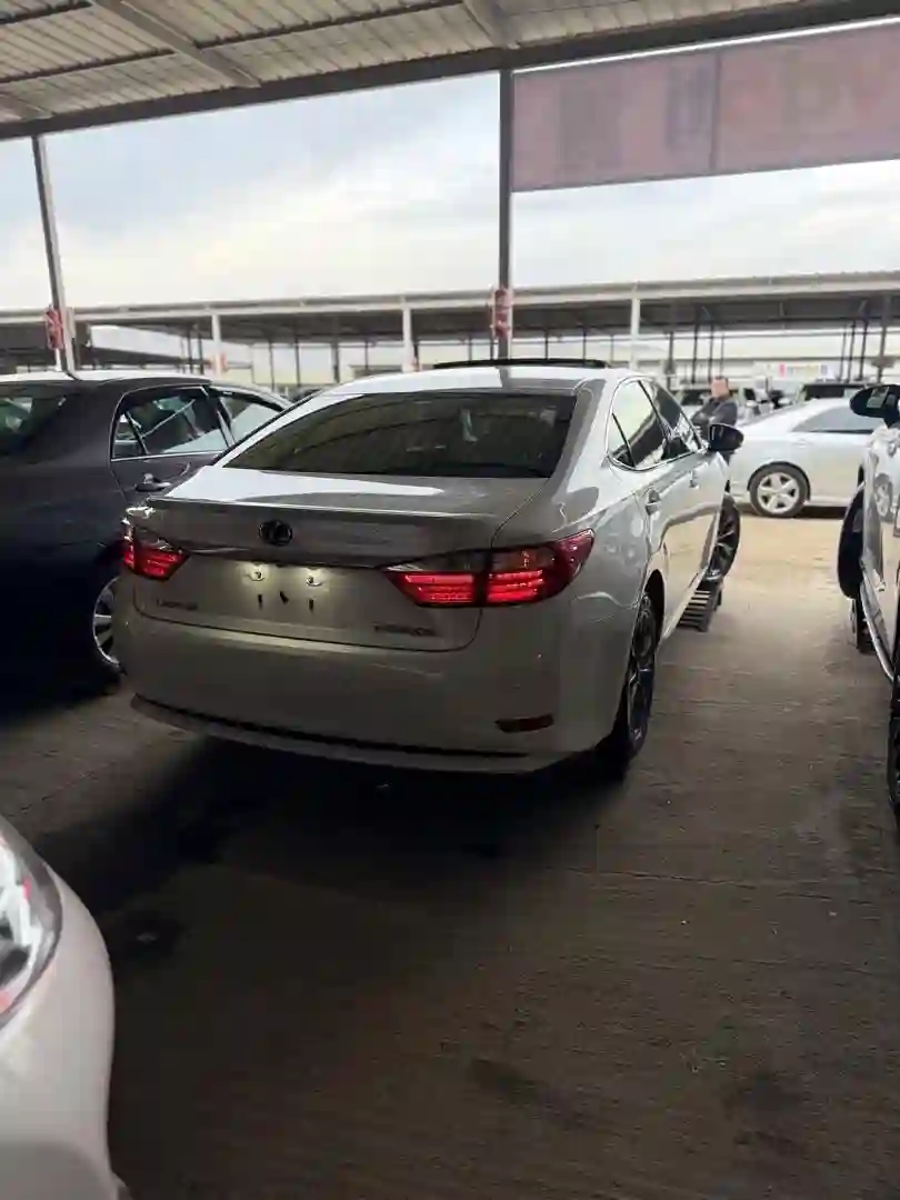 Lexus Es series 2014