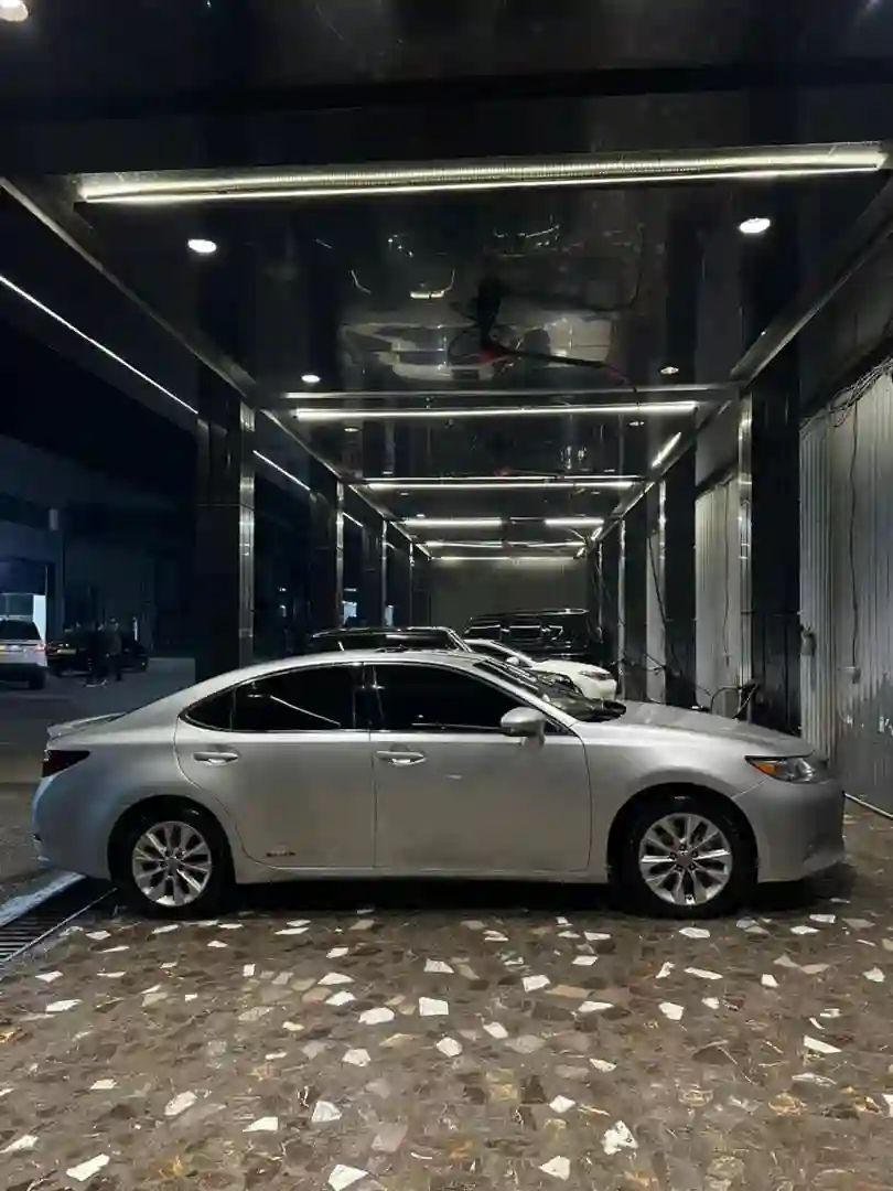 Lexus Es series 2014