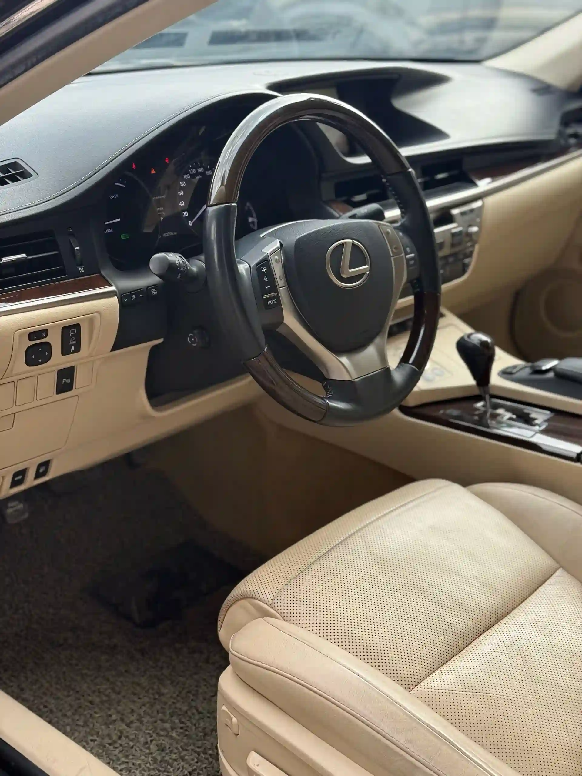 Lexus Es series 2014