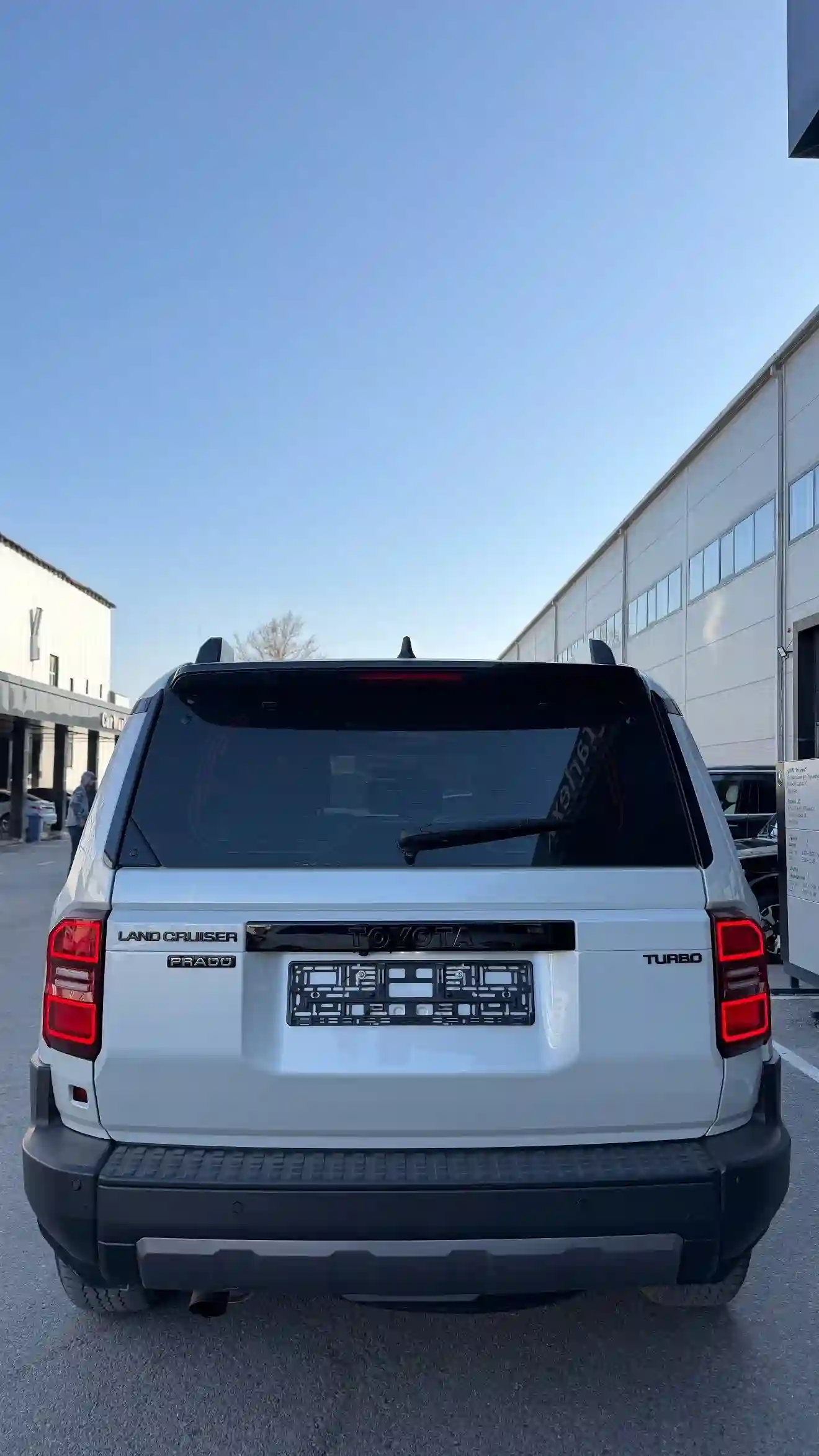 Toyota Land cruiser prado 2025 — миниатюра 2