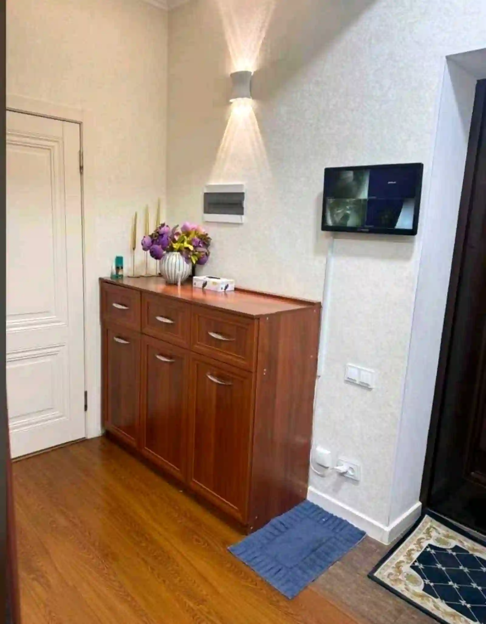 3-к квартира, 3 этаж, 100 м², Шохмансур