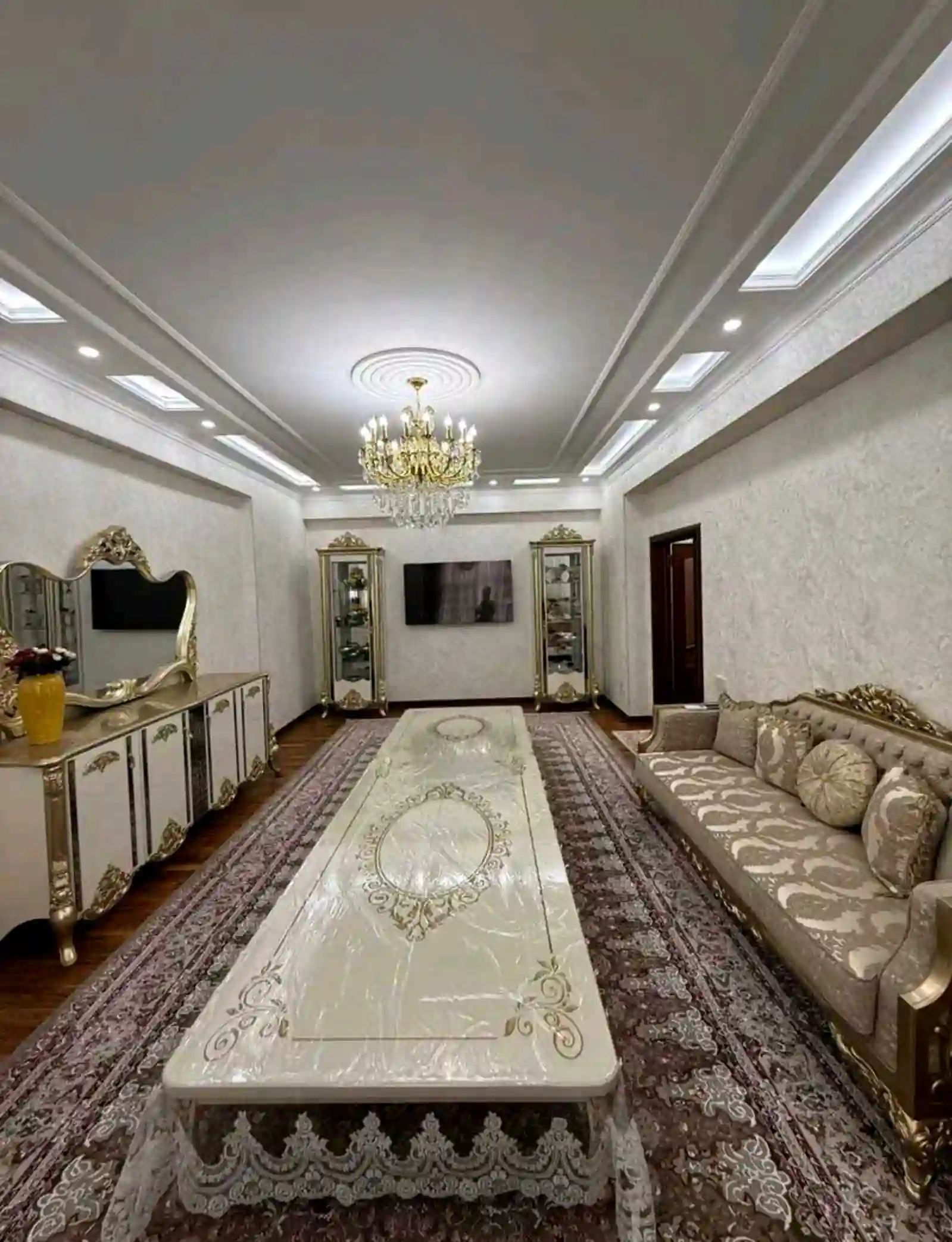 3-к квартира, 13 этаж, 127 м², Шохмансур