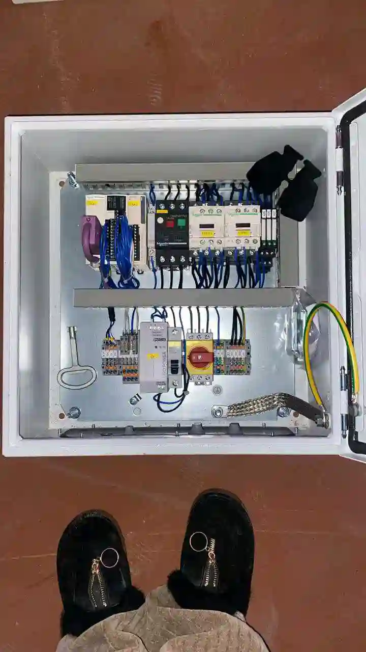 380 v