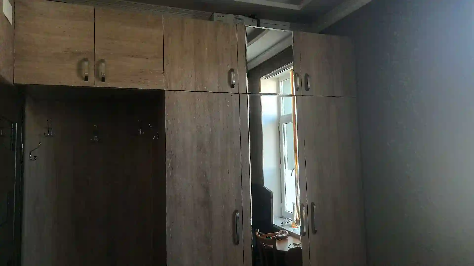 Шкаф барои спальни 