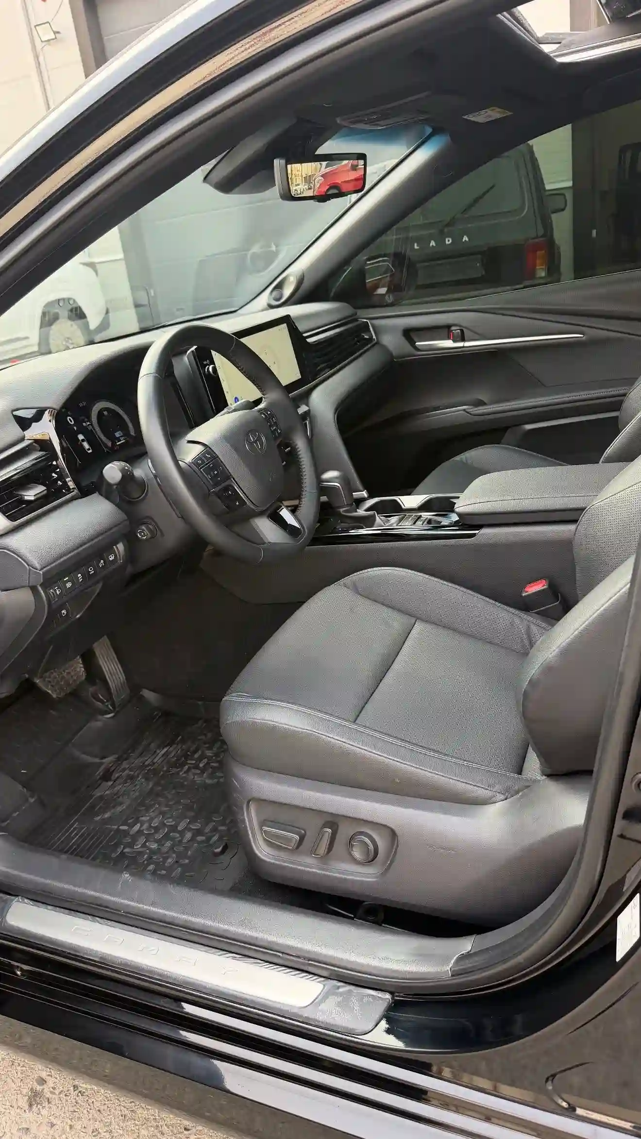 Toyota Camry 2025