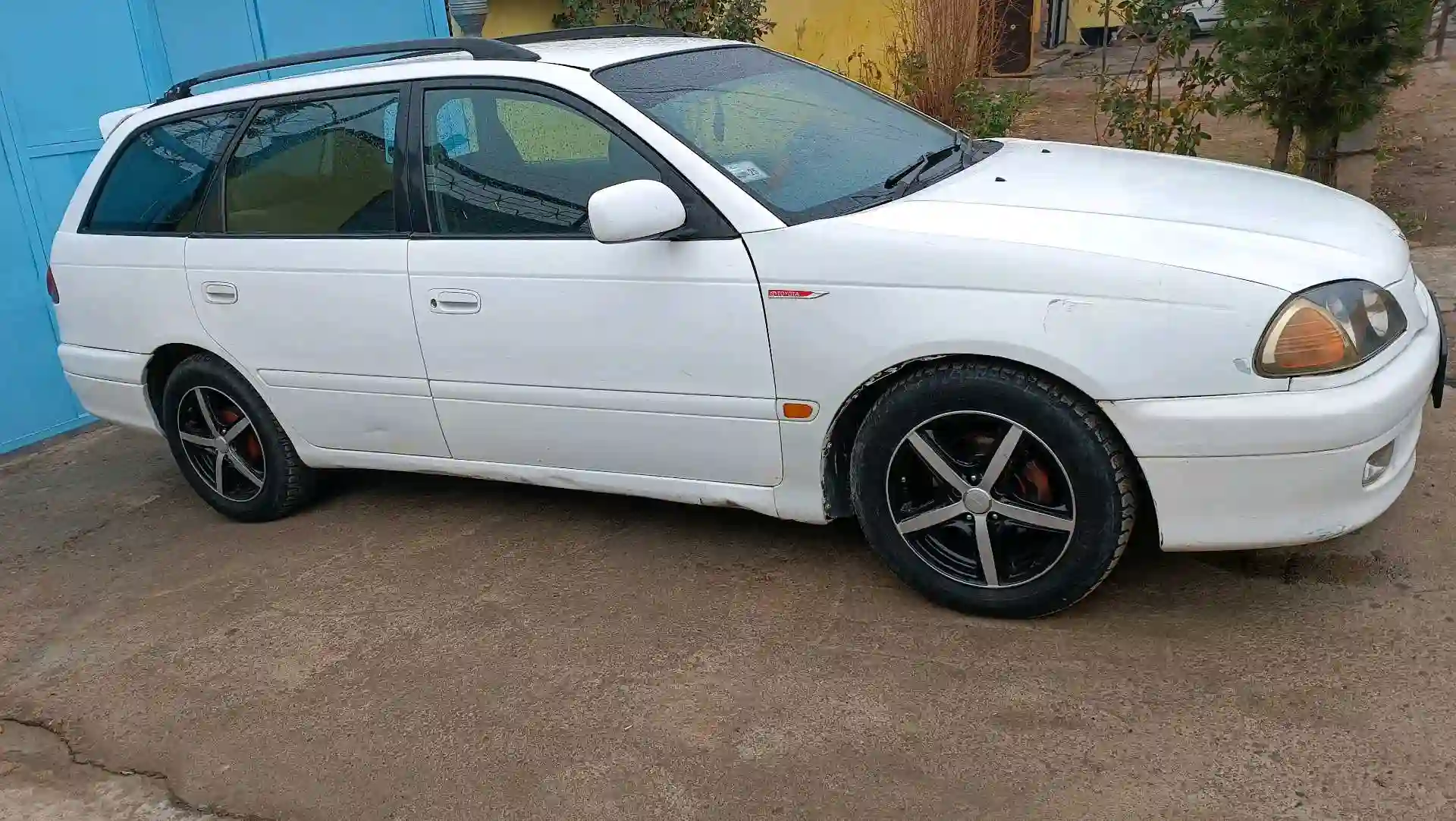 Toyota Caldina 1998 — миниатюра 2