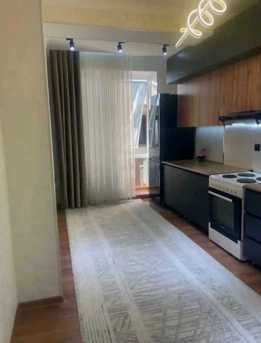 3-к квартира, 18 этаж, 86 м², Шохмансур