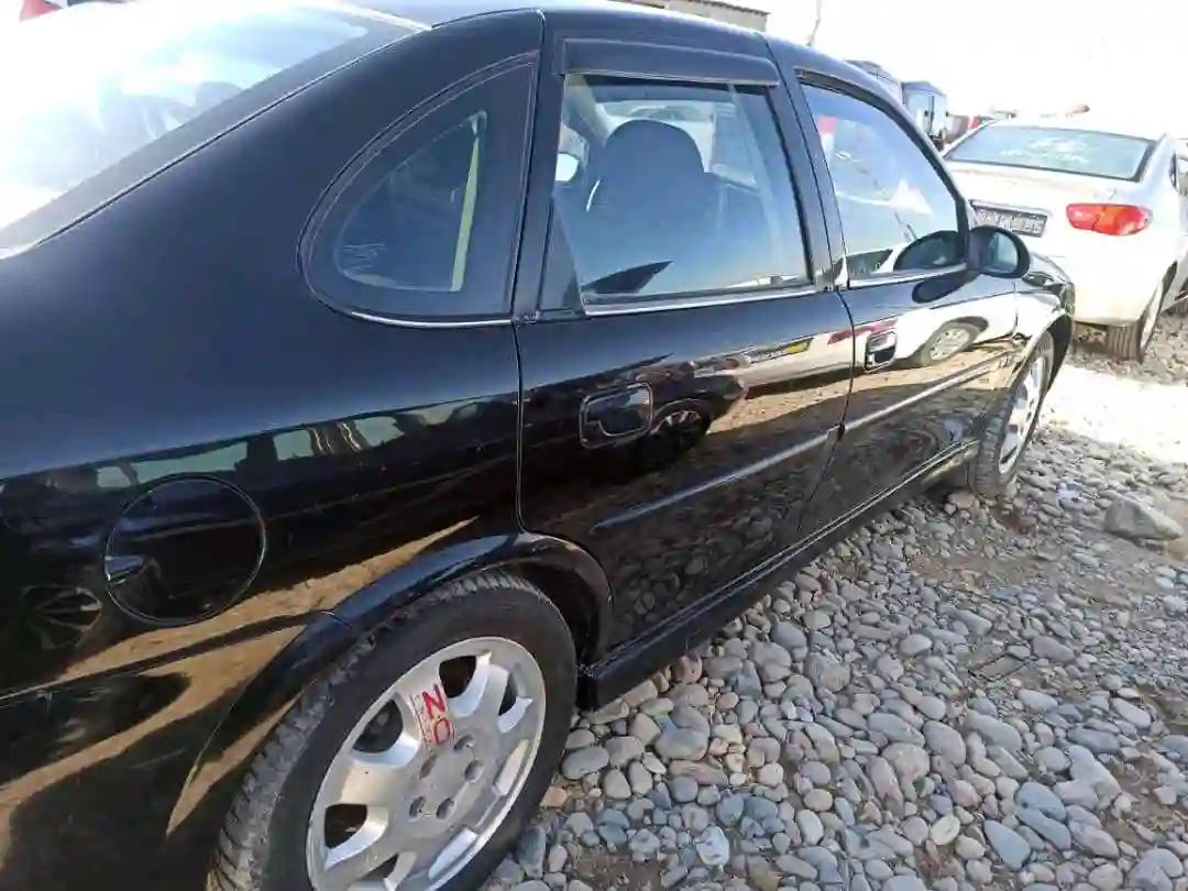 Opel Vectra b 1998 — миниатюра 5