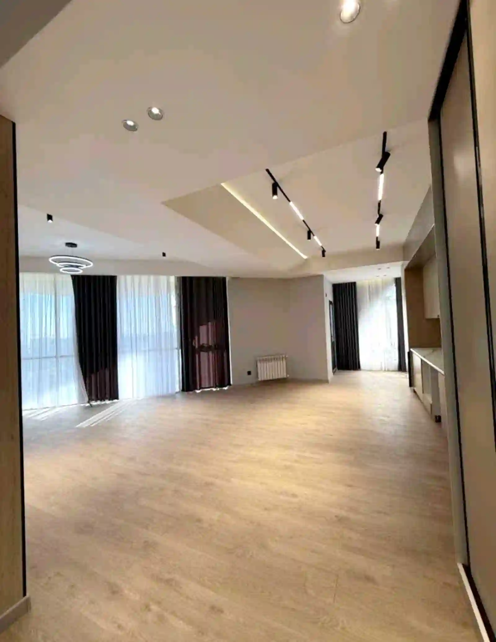 2-к квартира, 16 этаж, 93 м², Исмоил Сомони