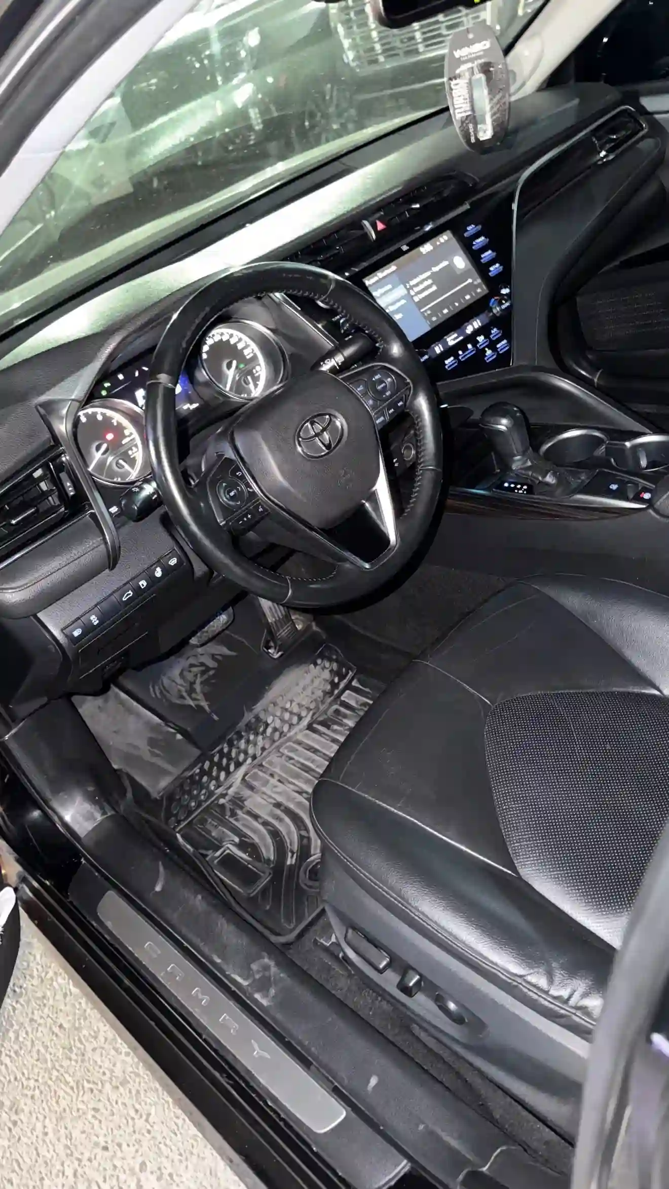 Toyota Camry 2018 — миниатюра 3