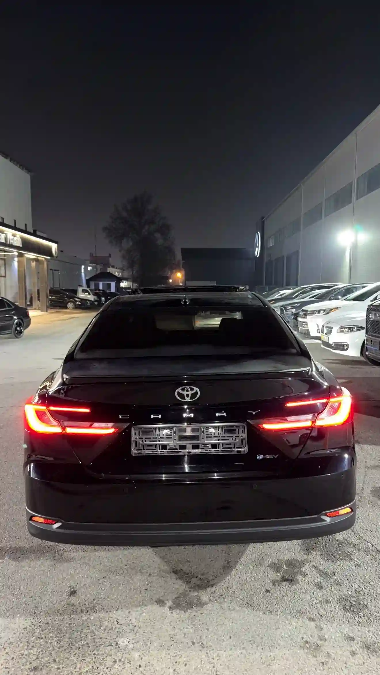Toyota Camry 2025 — миниатюра 2