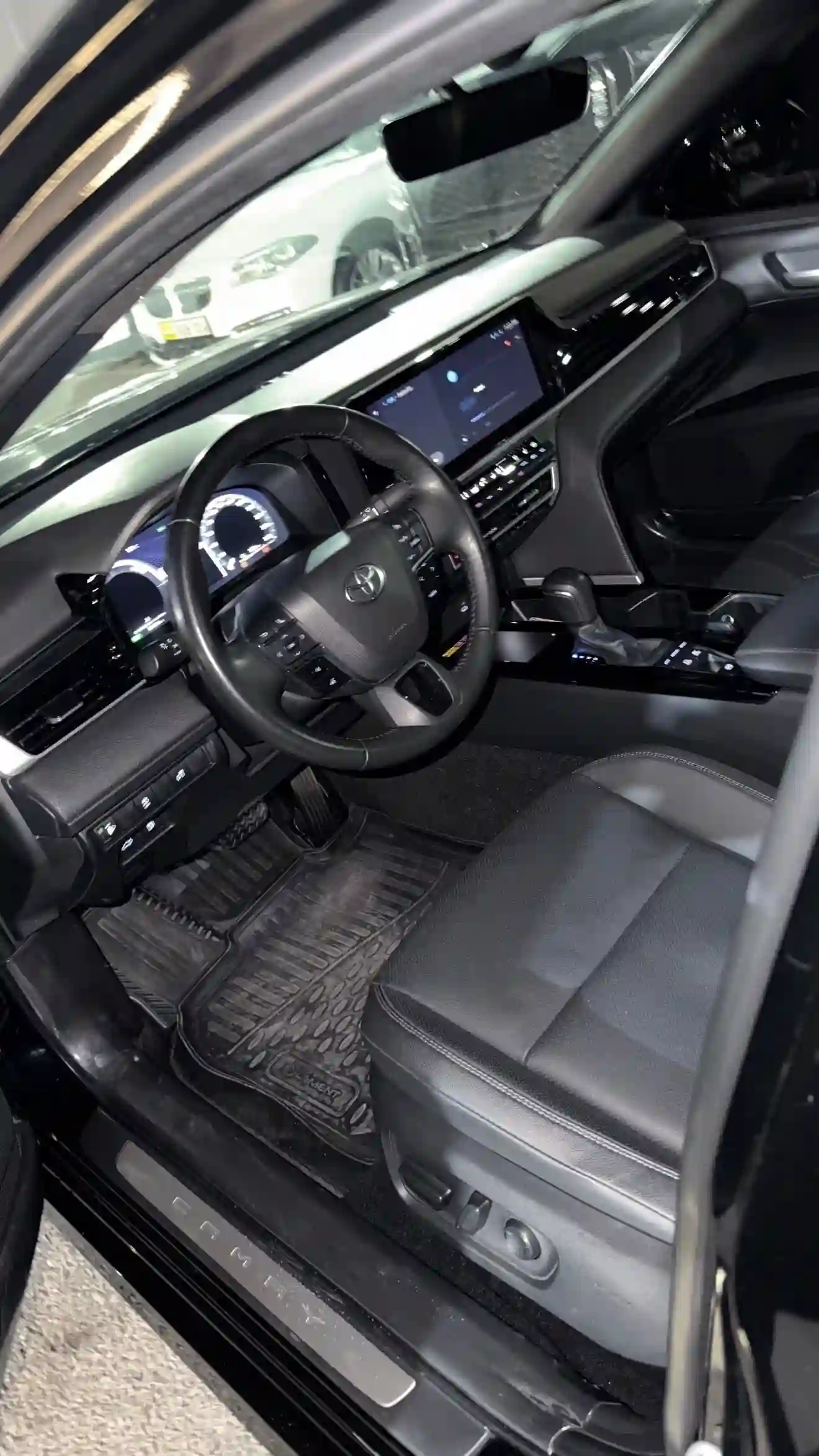 Toyota Camry 2025 — миниатюра 3