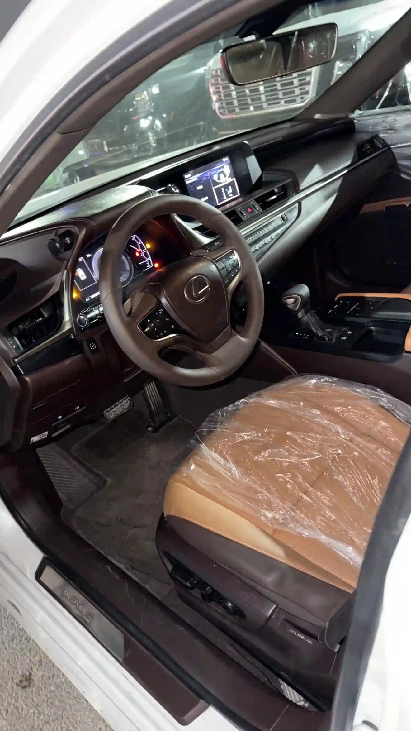 Lexus Es series 2020 — миниатюра 3